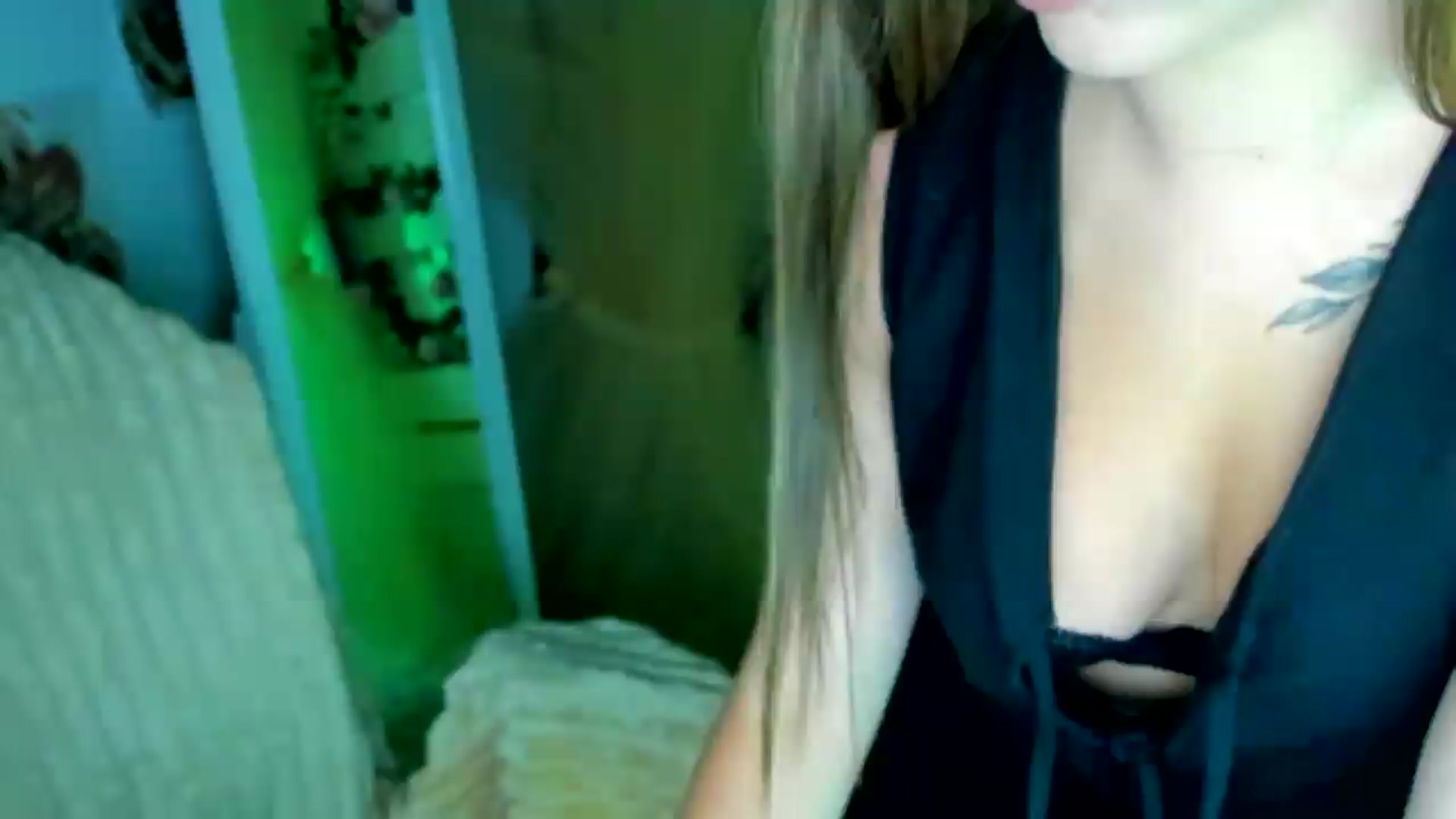 Gallery image thumbnail from KiraLove's myfreecams stream on, 07/02/2026, 12:13 image 9 of 20