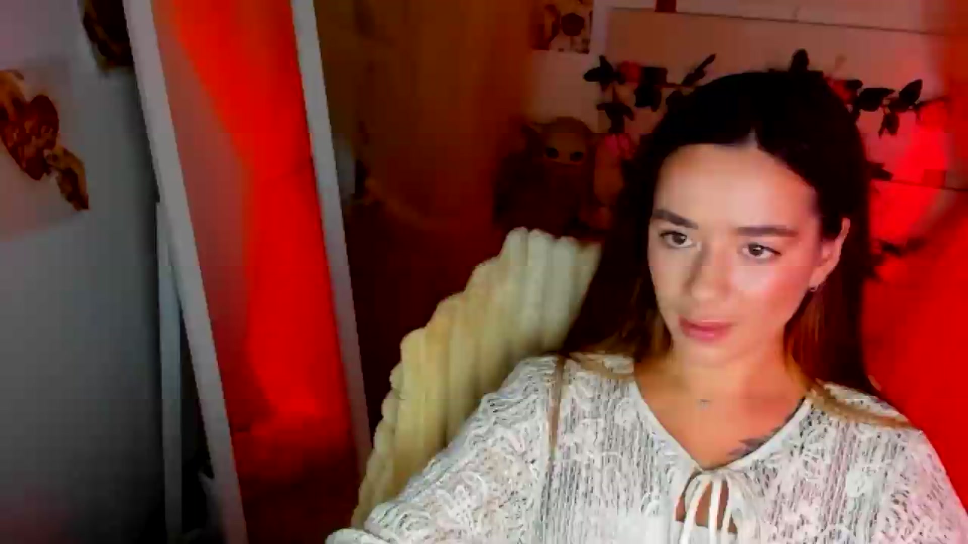 Gallery image thumbnail from KiraLove's myfreecams stream on, 07/03/2026, 12:40 image 15 of 20