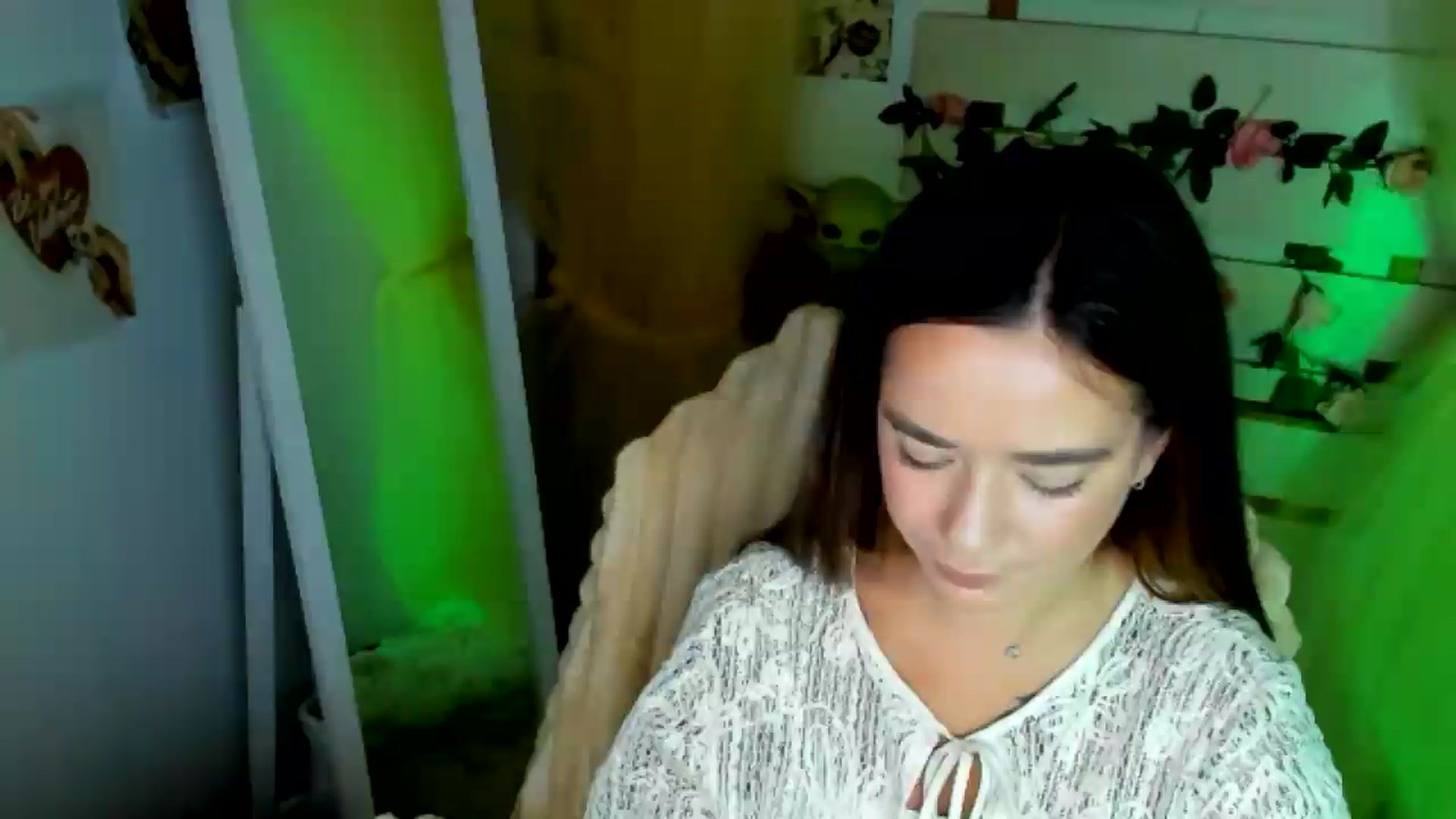 Gallery image thumbnail from KiraLove's myfreecams stream on, 07/03/2026, 12:40 image 7 of 20