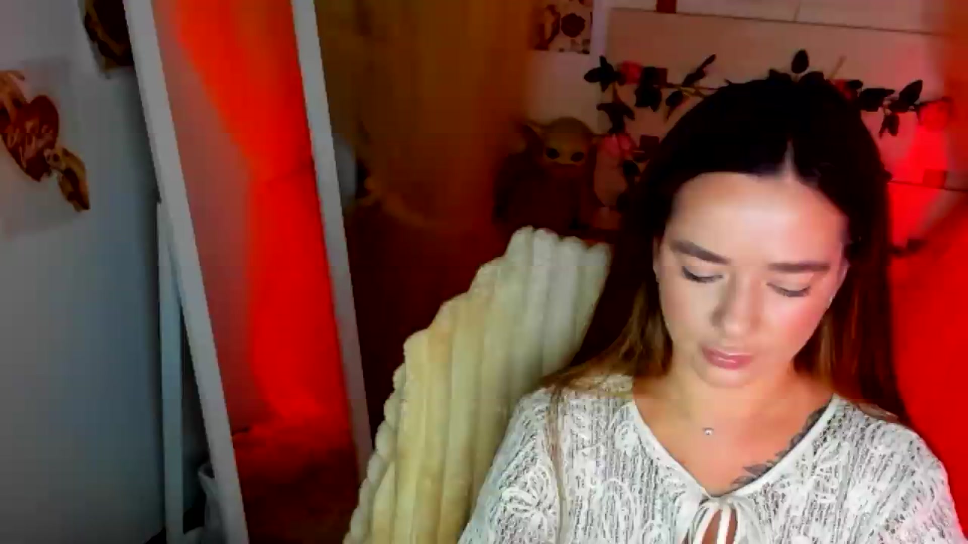 Gallery image thumbnail from KiraLove's myfreecams stream on, 07/03/2026, 12:40 image 13 of 20