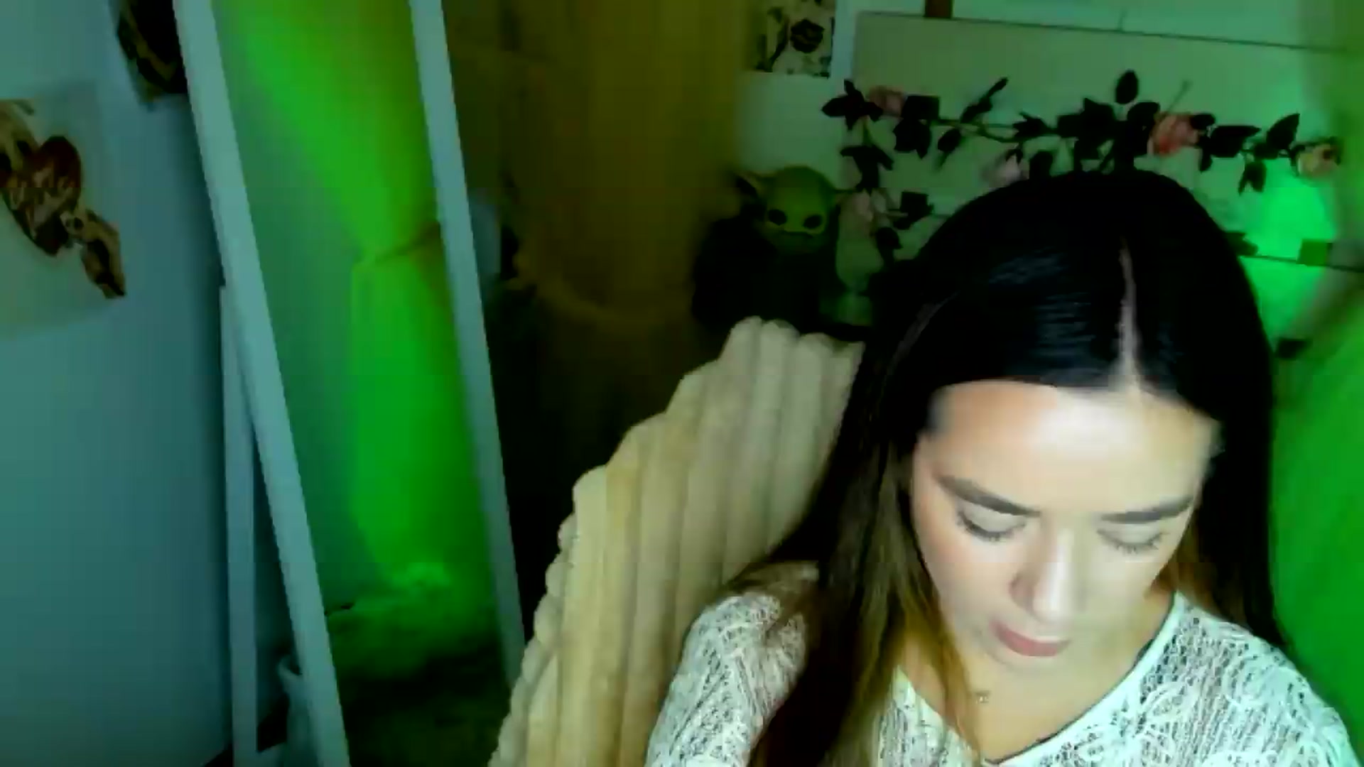 Gallery image thumbnail from KiraLove's myfreecams stream on, 07/03/2026, 12:40 image 11 of 20