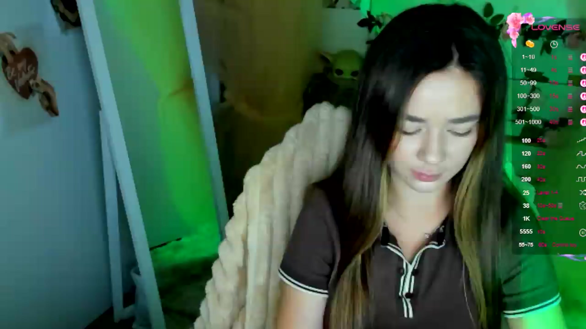 Gallery image thumbnail from KiraLove's myfreecams stream on, 07/04/2026, 09:23 image 7 of 20