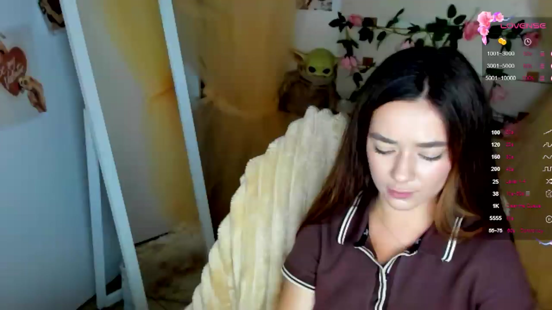 Gallery image thumbnail from KiraLove's myfreecams stream on, 07/04/2026, 10:22 image 13 of 20
