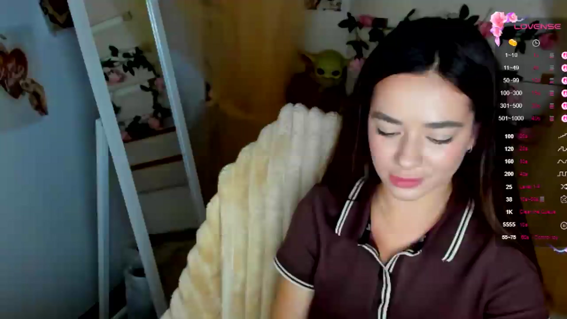Gallery image thumbnail from KiraLove's myfreecams stream on, 07/04/2026, 10:22 image 3 of 20