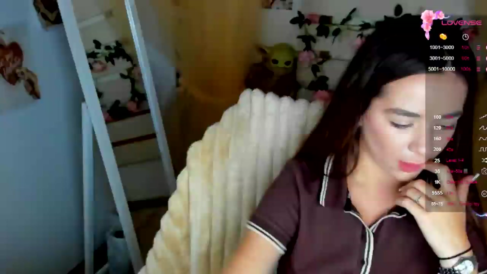 Gallery image thumbnail from KiraLove's myfreecams stream on, 07/04/2026, 10:22 image 4 of 20