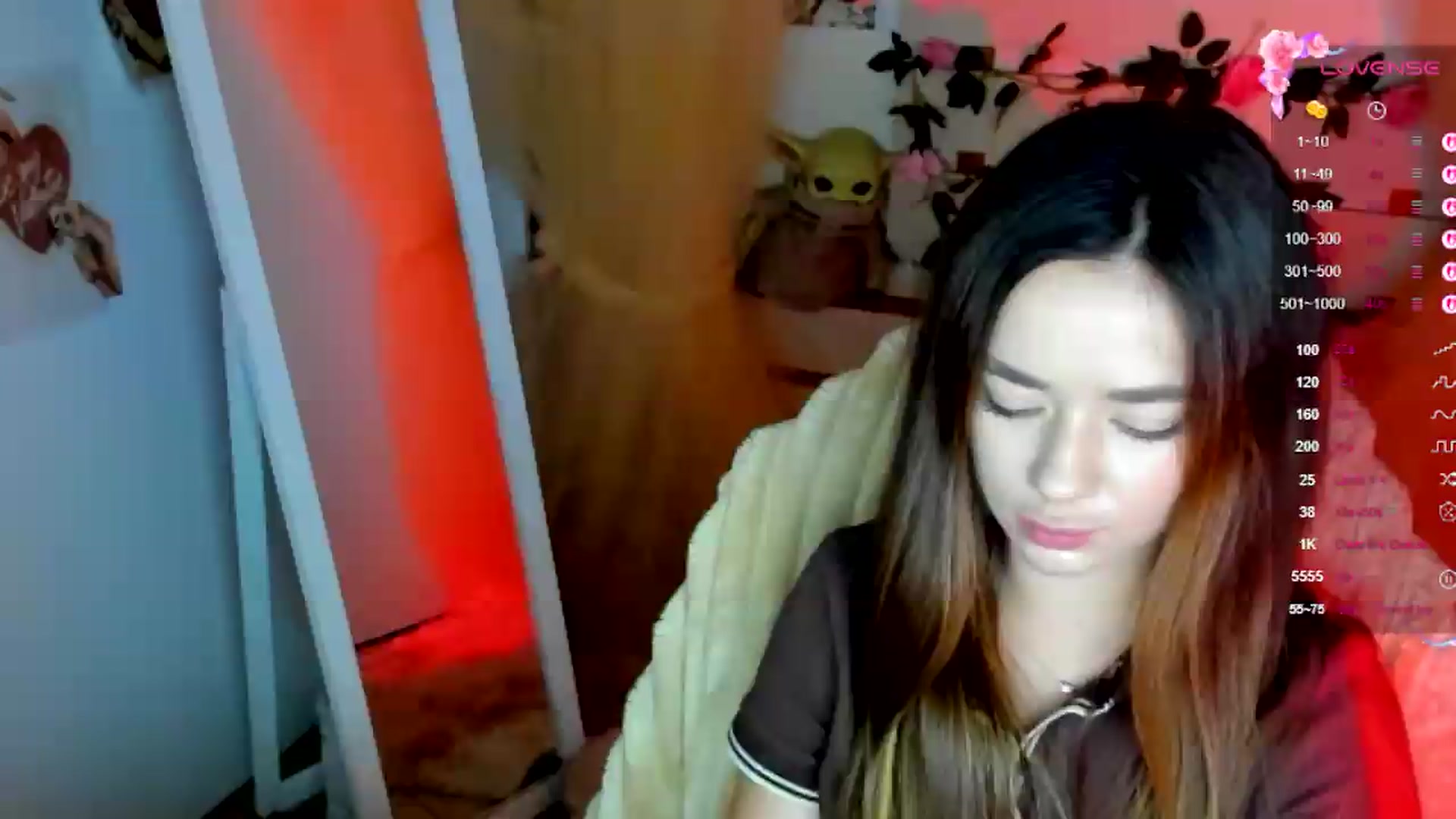 Gallery image thumbnail from KiraLove's myfreecams stream on, 07/04/2026, 11:38 image 17 of 20
