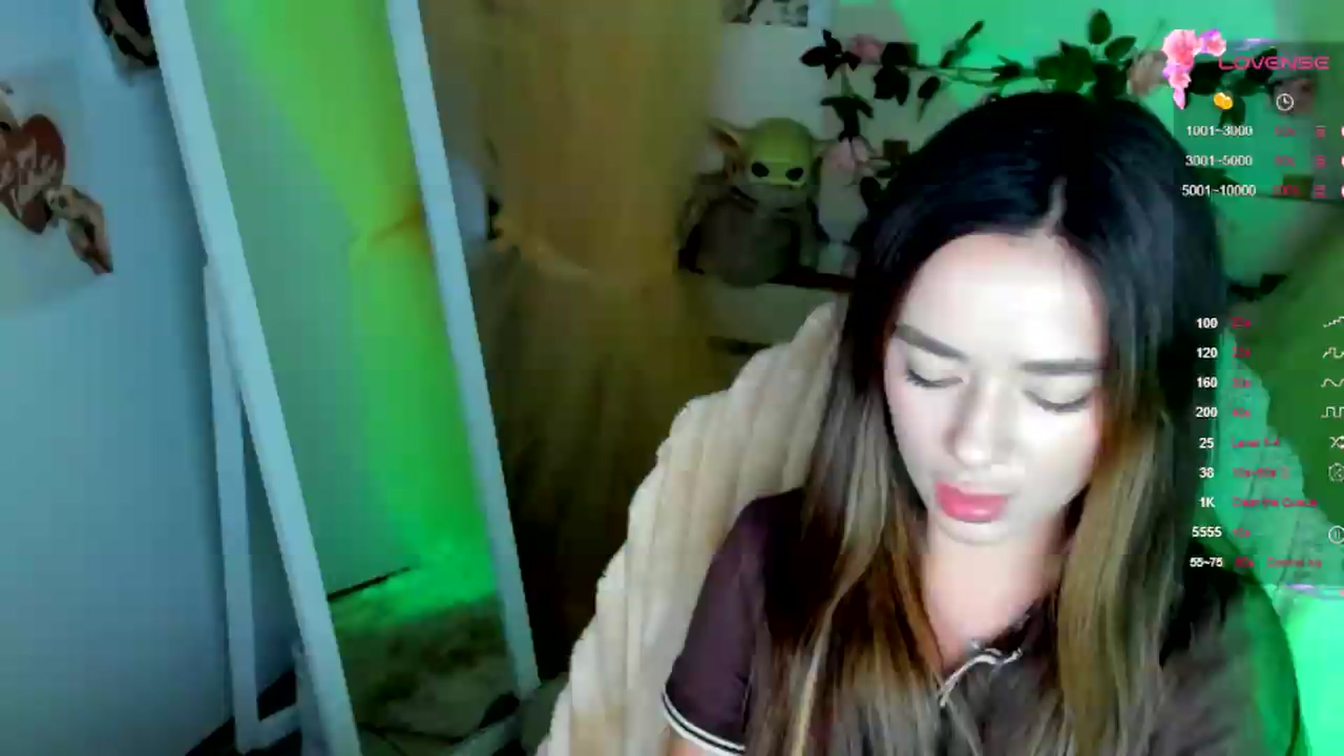 Gallery image thumbnail from KiraLove's myfreecams stream on, 07/04/2026, 11:38 image 16 of 20