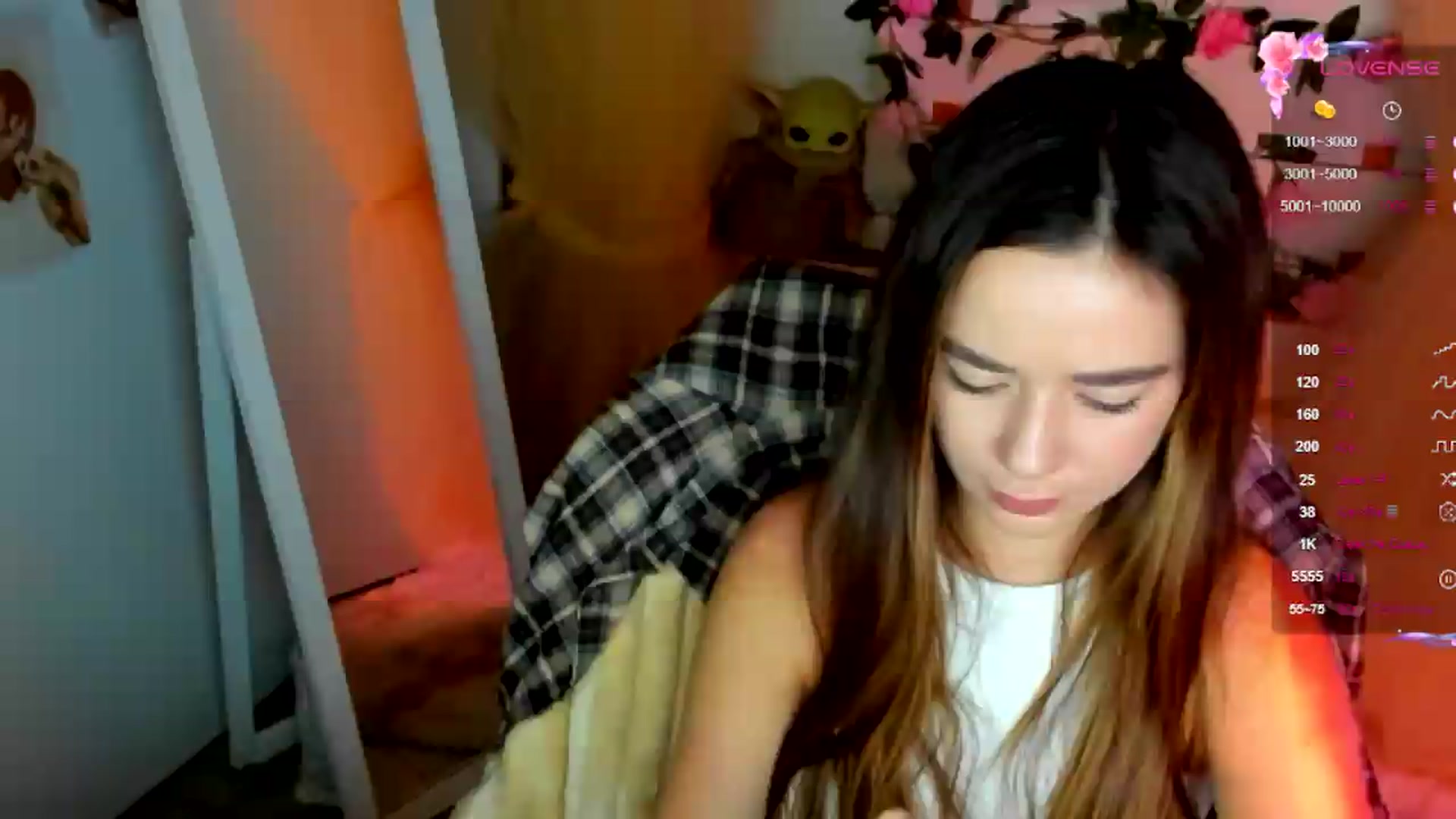Gallery image thumbnail from KiraLove's myfreecams stream on, 07/05/2026, 07:36 image 4 of 20