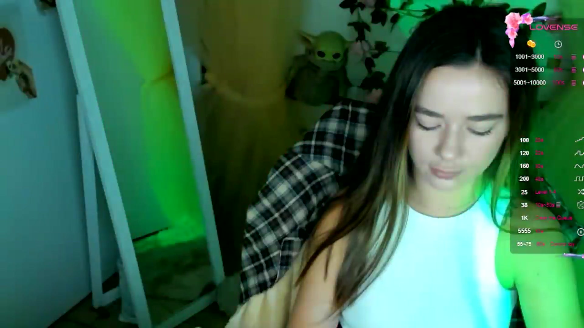 Gallery image thumbnail from KiraLove's myfreecams stream on, 07/05/2026, 07:36 image 20 of 20