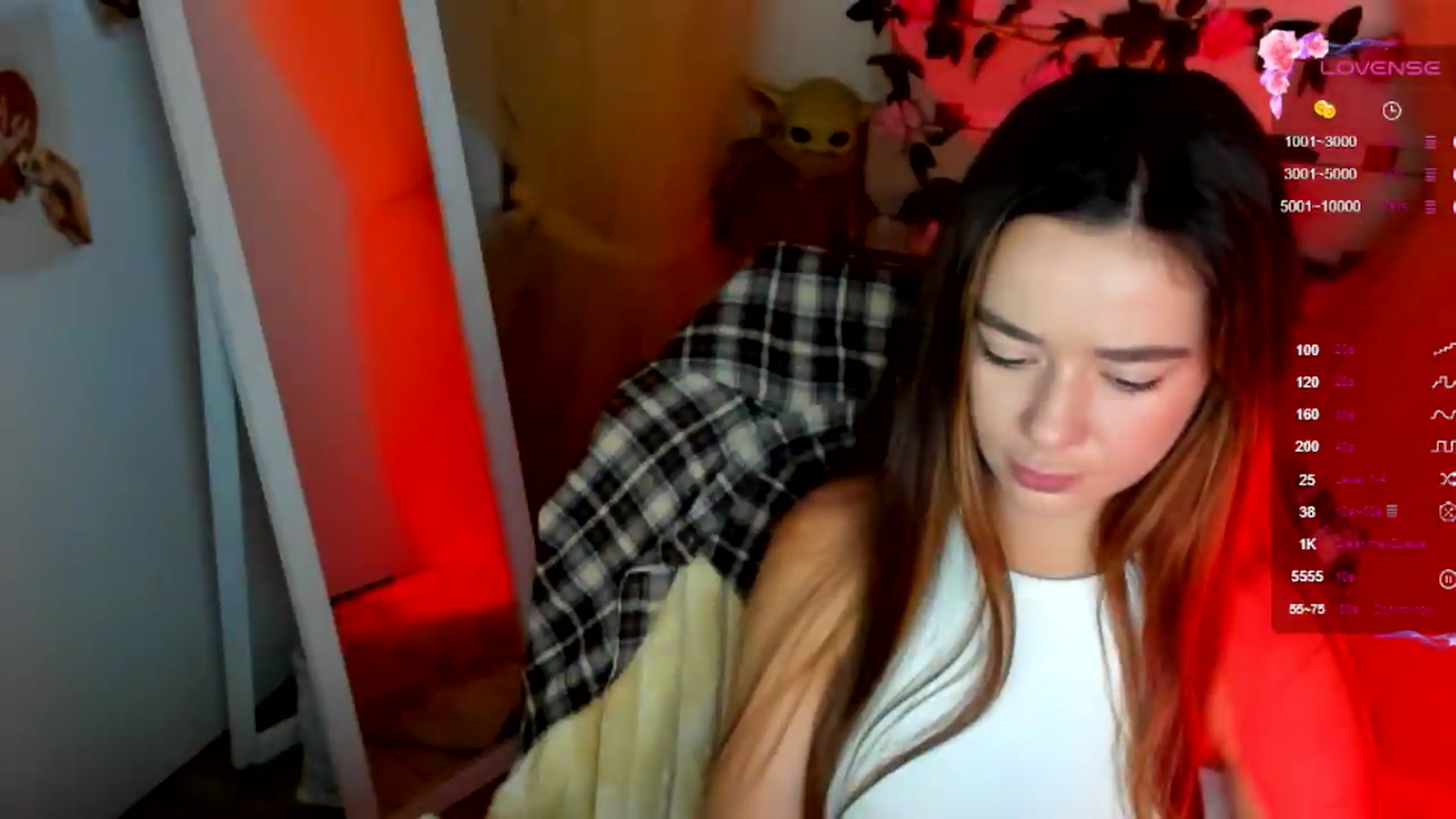 Gallery image thumbnail from KiraLove's myfreecams stream on, 07/05/2026, 07:36 image 17 of 20
