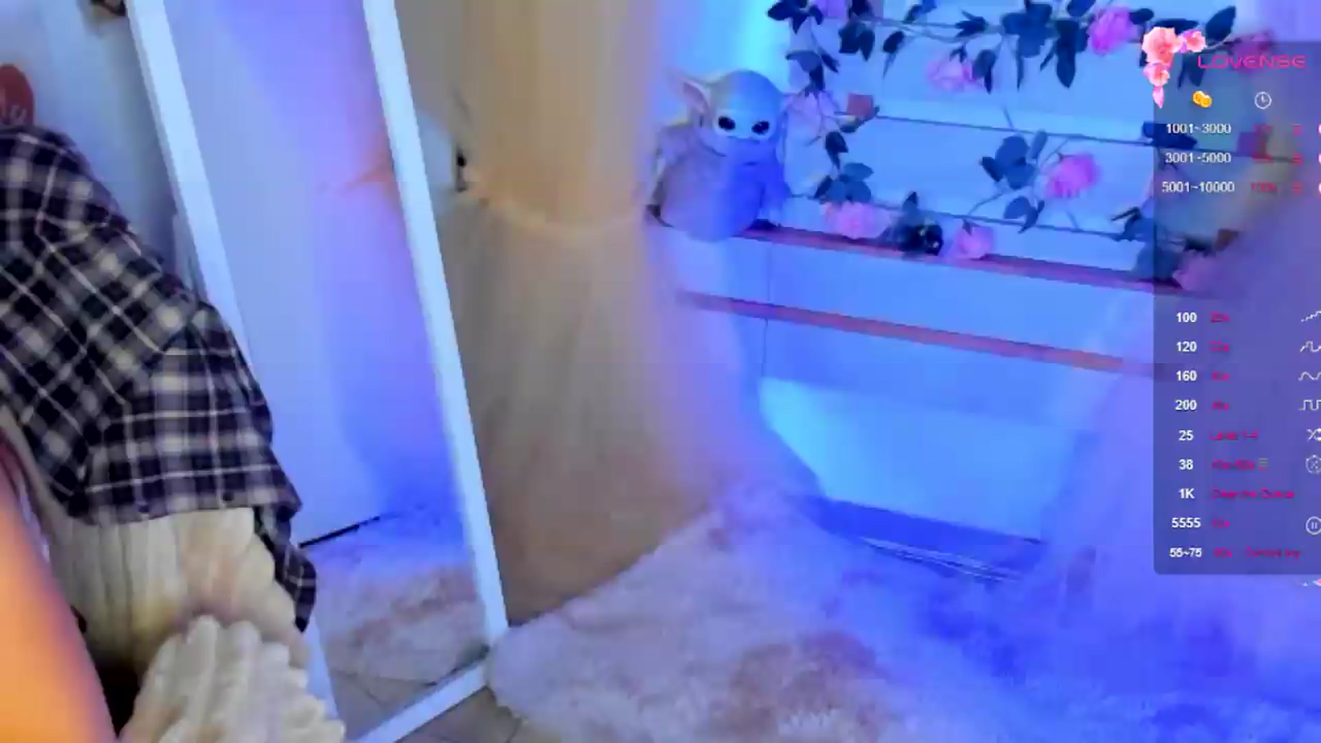 Gallery image thumbnail from KiraLove's myfreecams stream on, 07/05/2026, 07:36 image 9 of 20