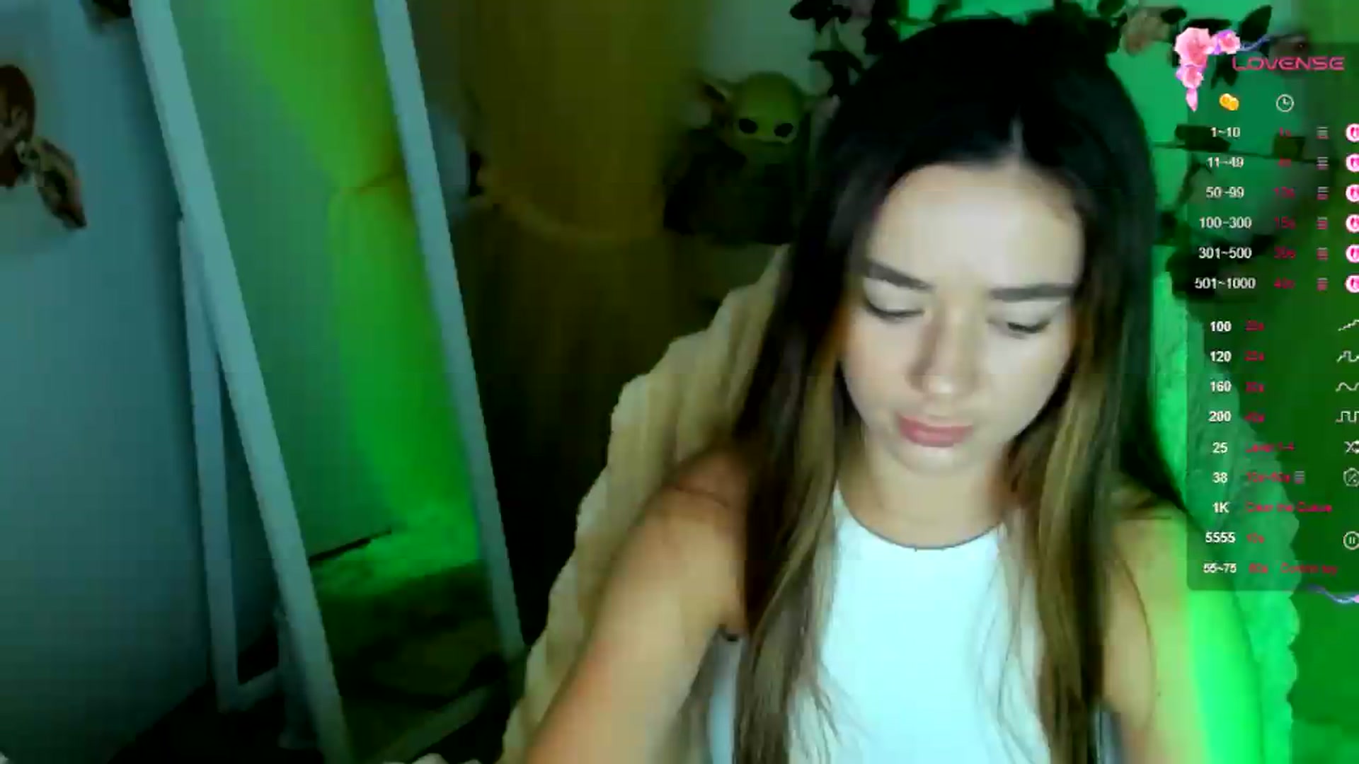 Gallery image thumbnail from KiraLove's myfreecams stream on, 07/05/2026, 09:16 image 19 of 20