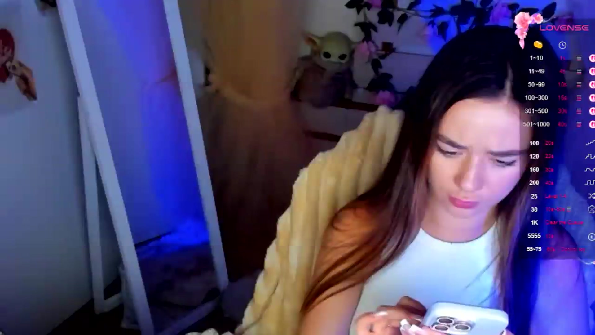 Gallery image thumbnail from KiraLove's myfreecams stream on, 07/05/2026, 09:16 image 12 of 20