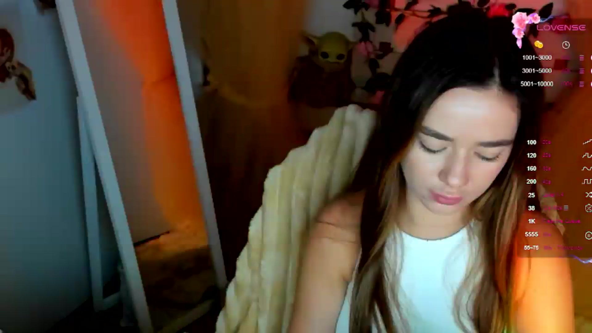 Gallery image thumbnail from KiraLove's myfreecams stream on, 07/05/2026, 09:16 image 17 of 20