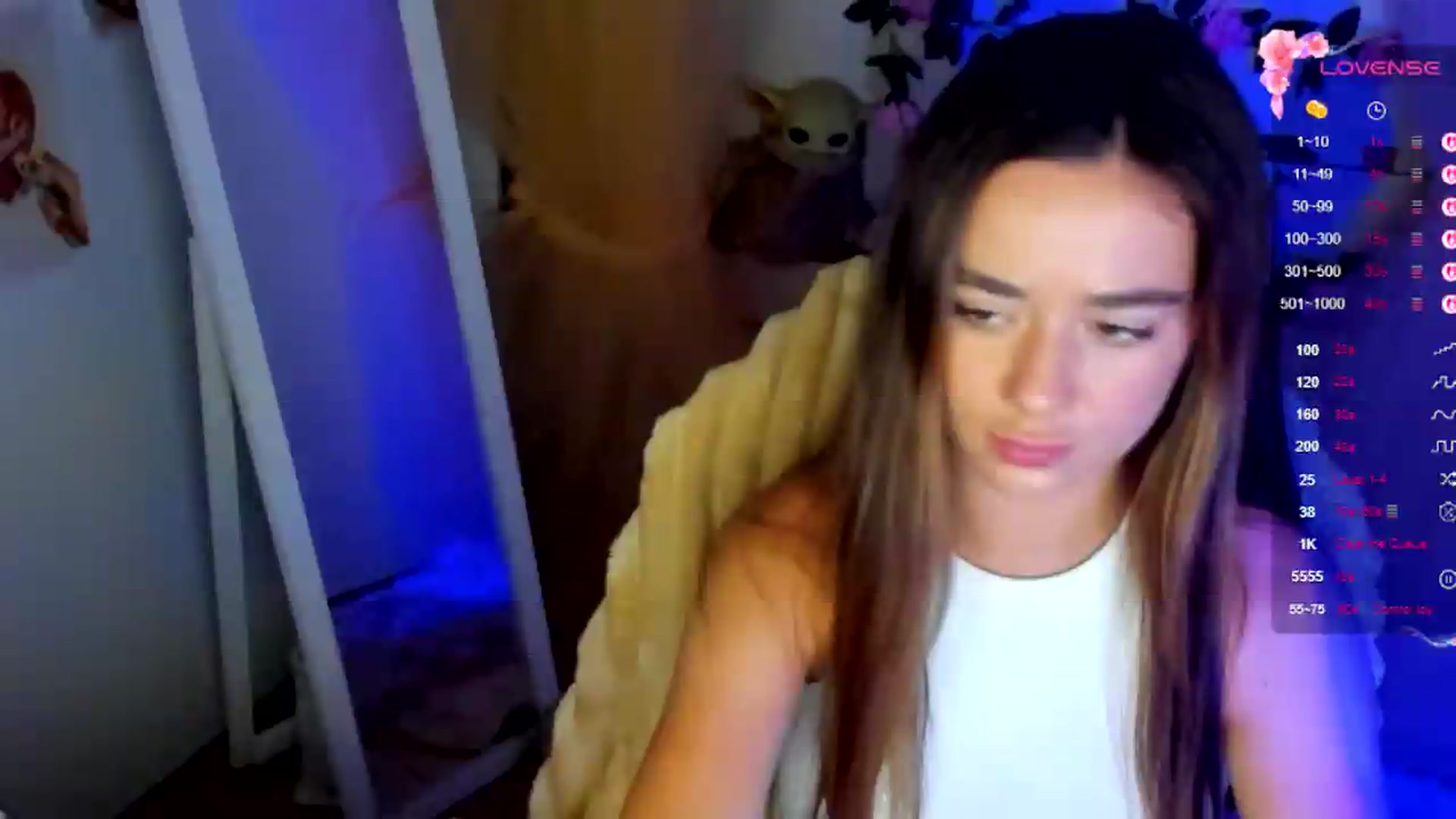 Gallery image thumbnail from KiraLove's myfreecams stream on, 07/05/2026, 09:16 image 16 of 20