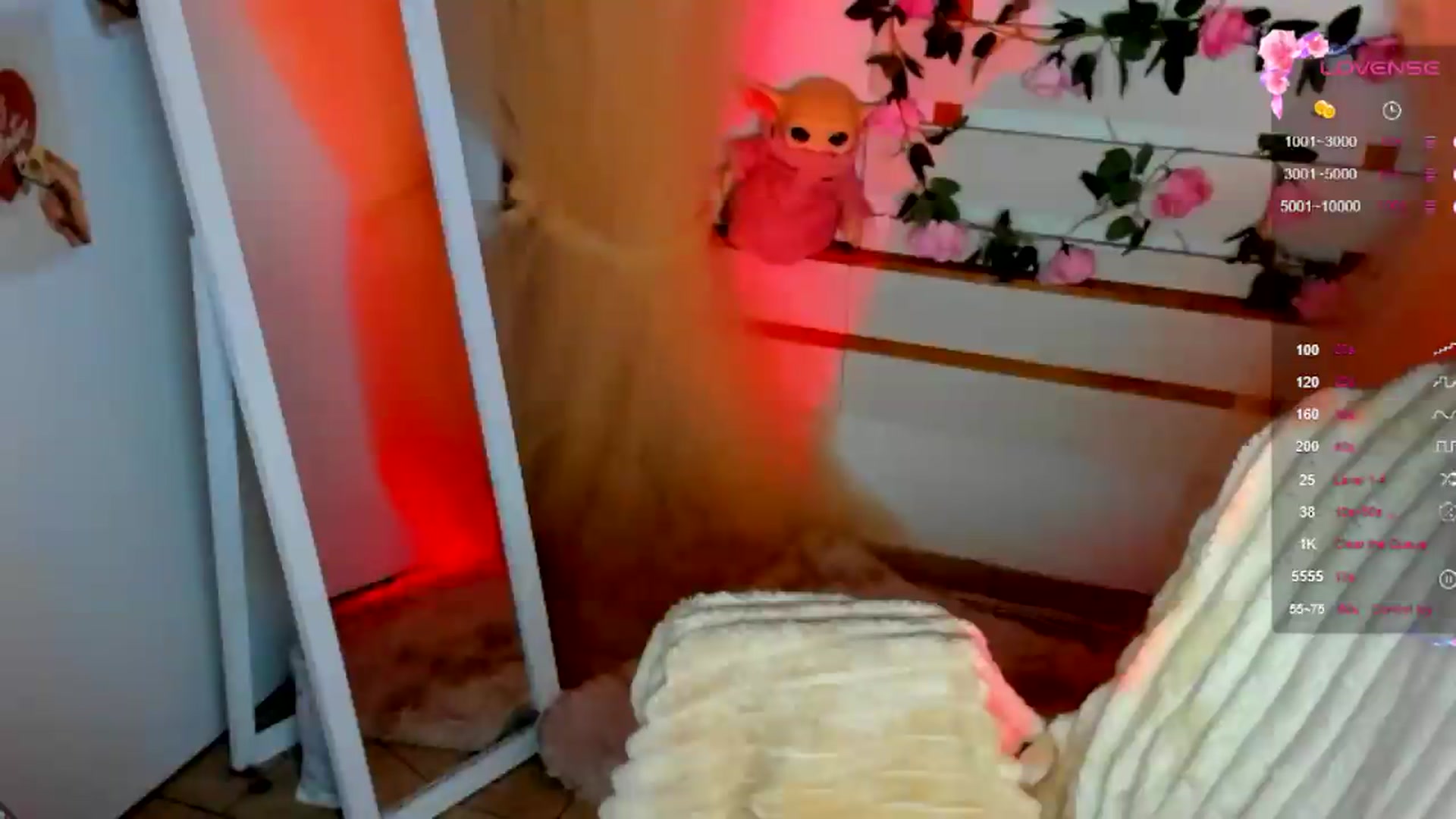 Gallery image thumbnail from KiraLove's myfreecams stream on, 07/05/2026, 09:16 image 13 of 20