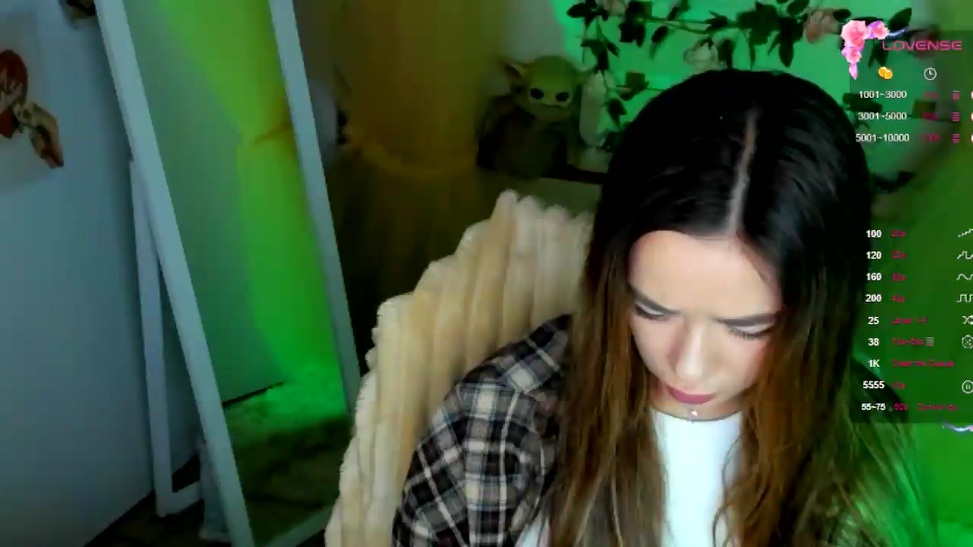 Gallery image thumbnail from KiraLove's myfreecams stream on, 07/06/2026, 06:06 image 15 of 20
