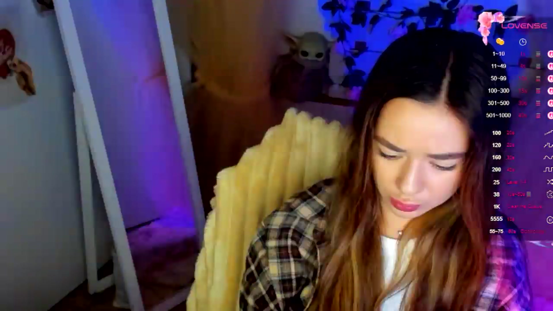 Gallery image thumbnail from KiraLove's myfreecams stream on, 07/06/2026, 06:06 image 18 of 20