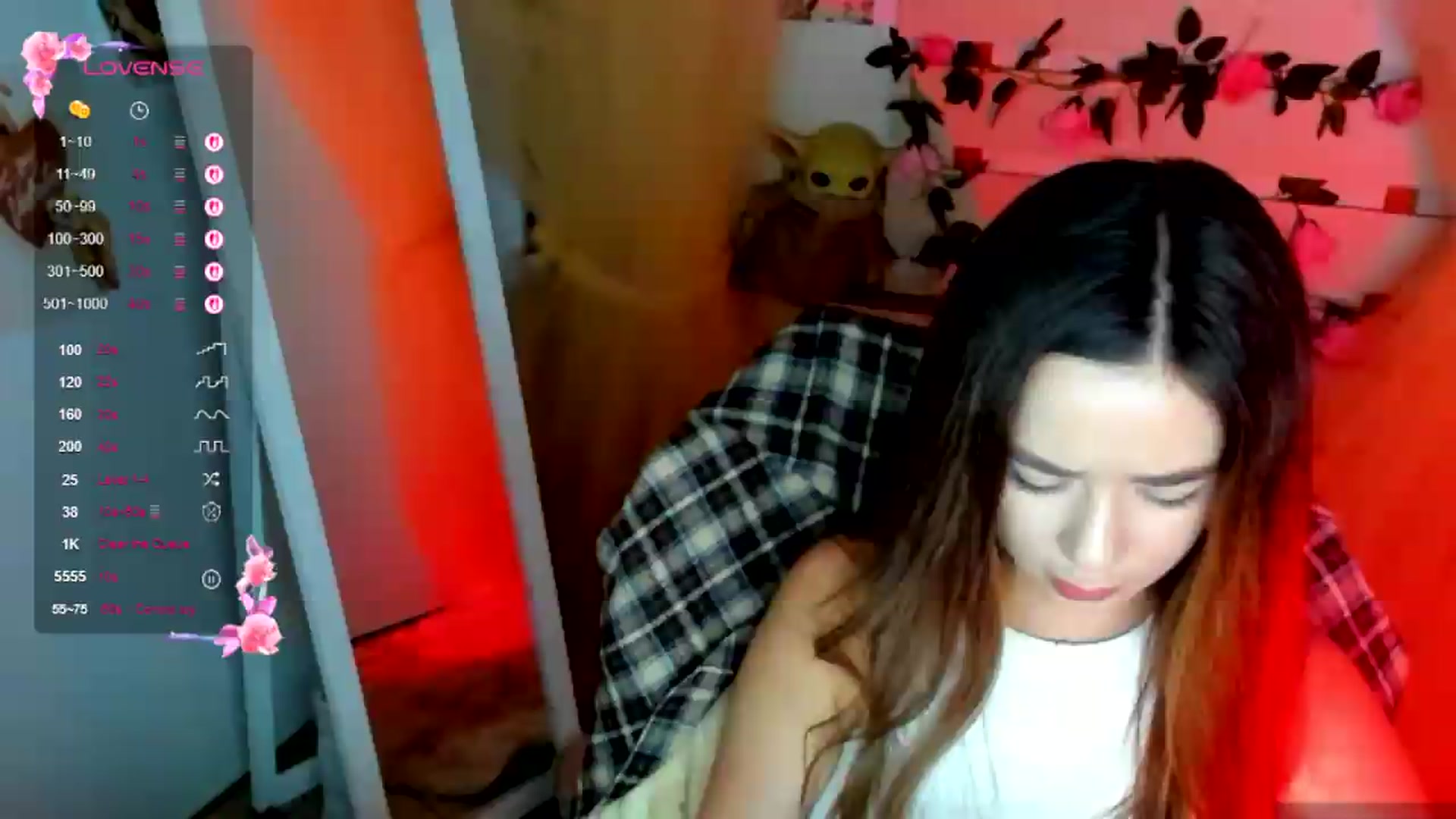 Gallery image thumbnail from KiraLove's myfreecams stream on, 07/06/2026, 11:10 image 7 of 20