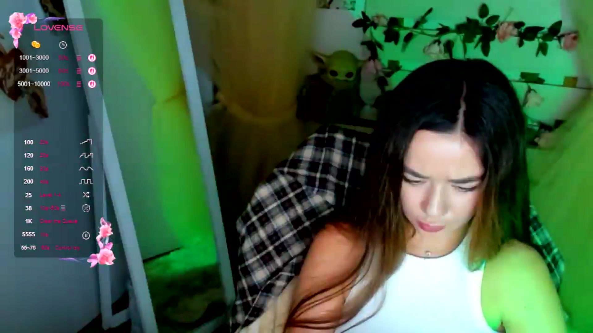 Gallery image thumbnail from KiraLove's myfreecams stream on, 07/06/2026, 11:10 image 16 of 20