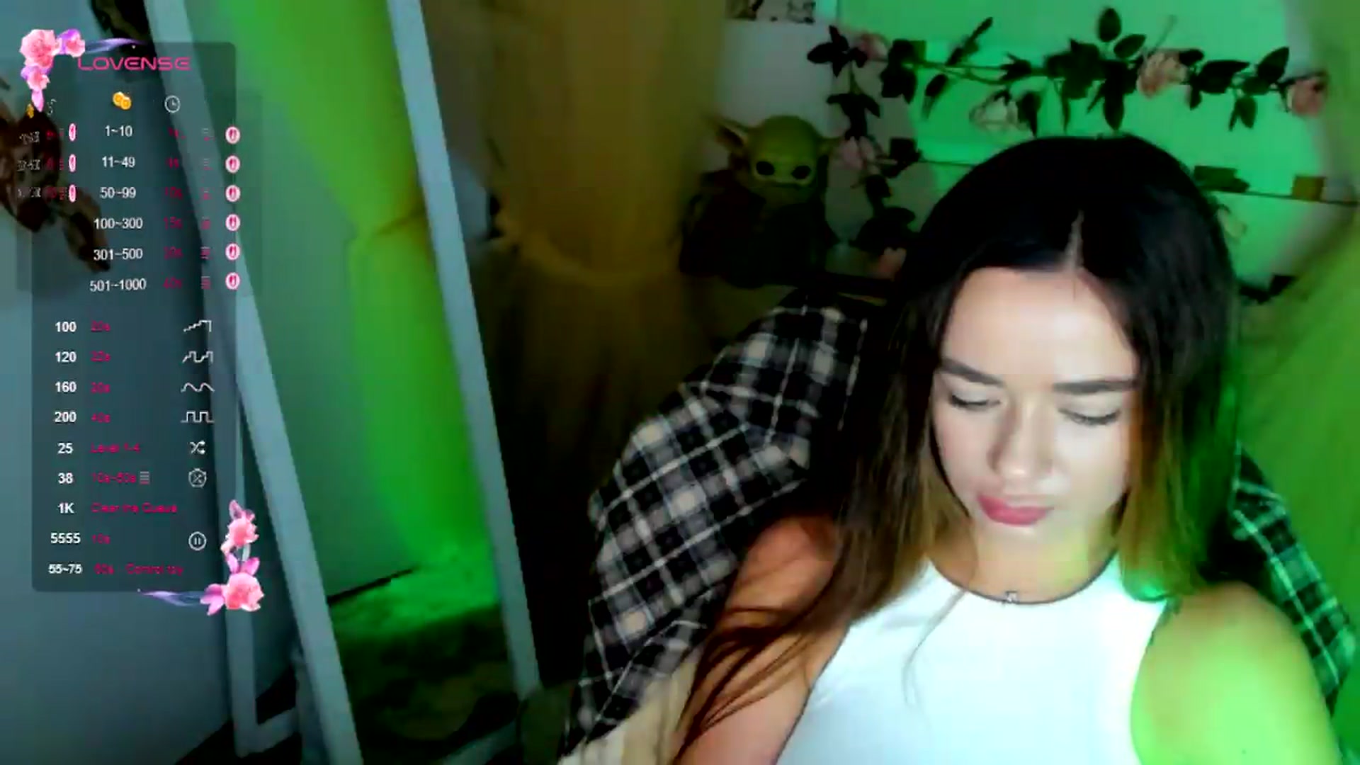 Gallery image thumbnail from KiraLove's myfreecams stream on, 07/06/2026, 11:10 image 12 of 20