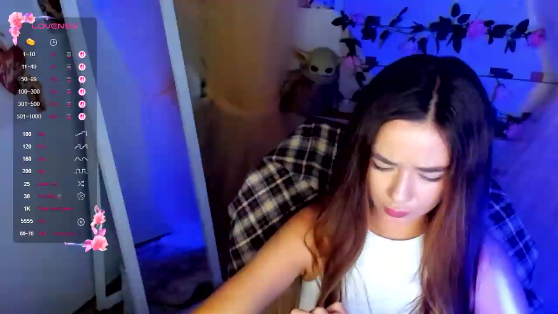 Gallery image thumbnail from KiraLove's myfreecams stream on, 07/06/2026, 11:10 image 5 of 20