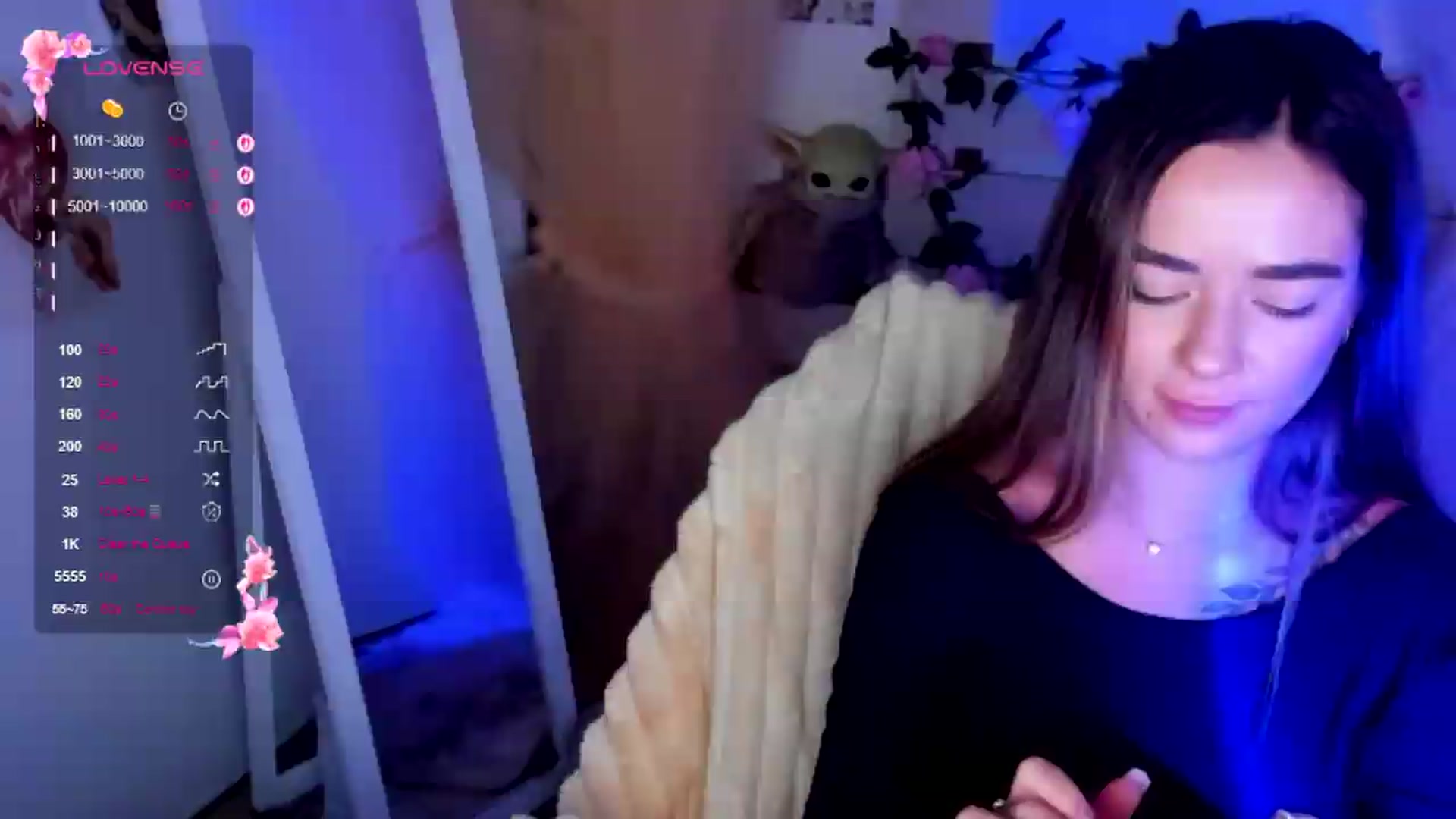 Gallery image thumbnail from KiraLove's myfreecams stream on, 07/07/2026, 09:31 image 17 of 20