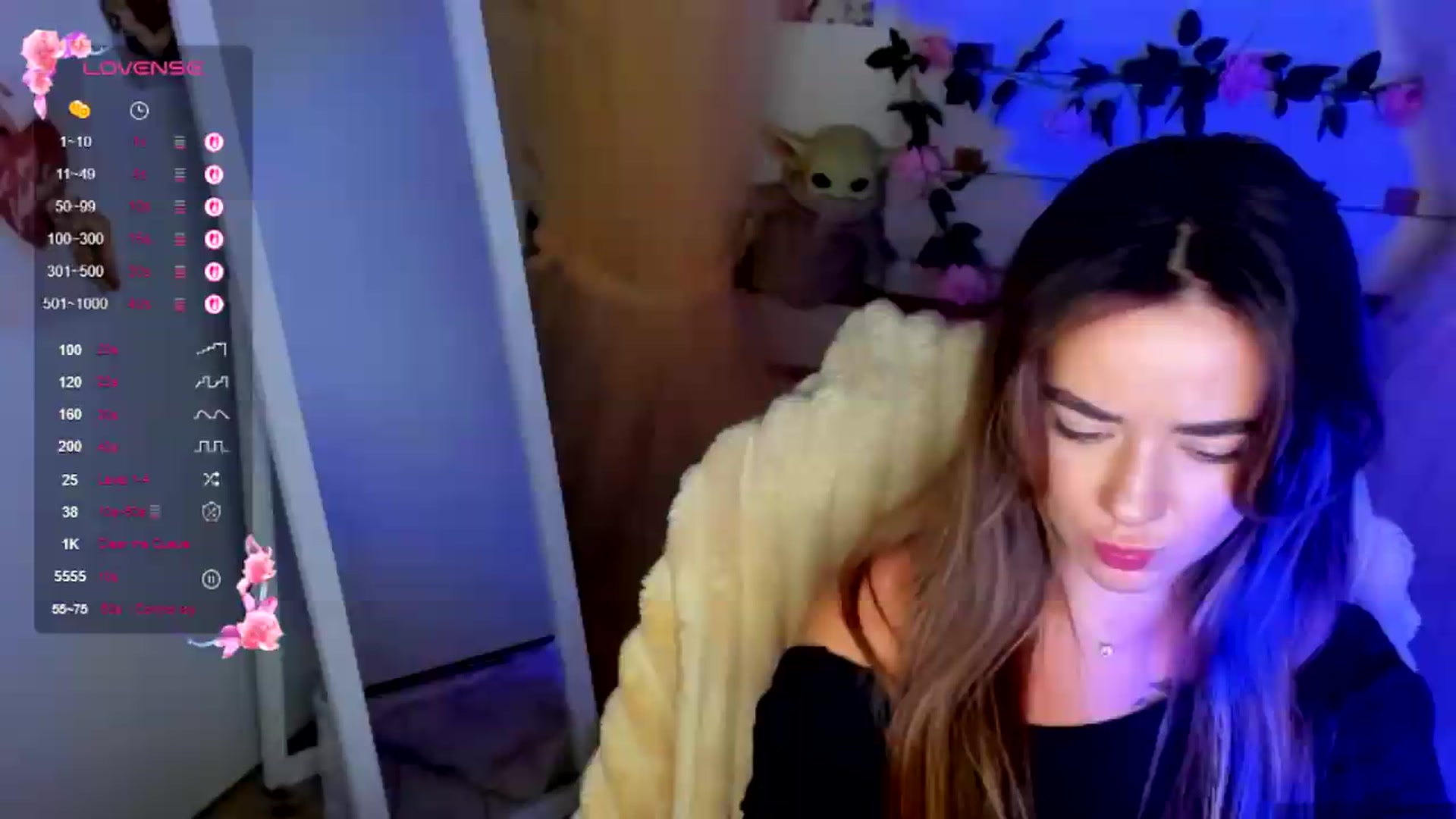 Gallery image thumbnail from KiraLove's myfreecams stream on, 07/07/2026, 11:43 image 7 of 20