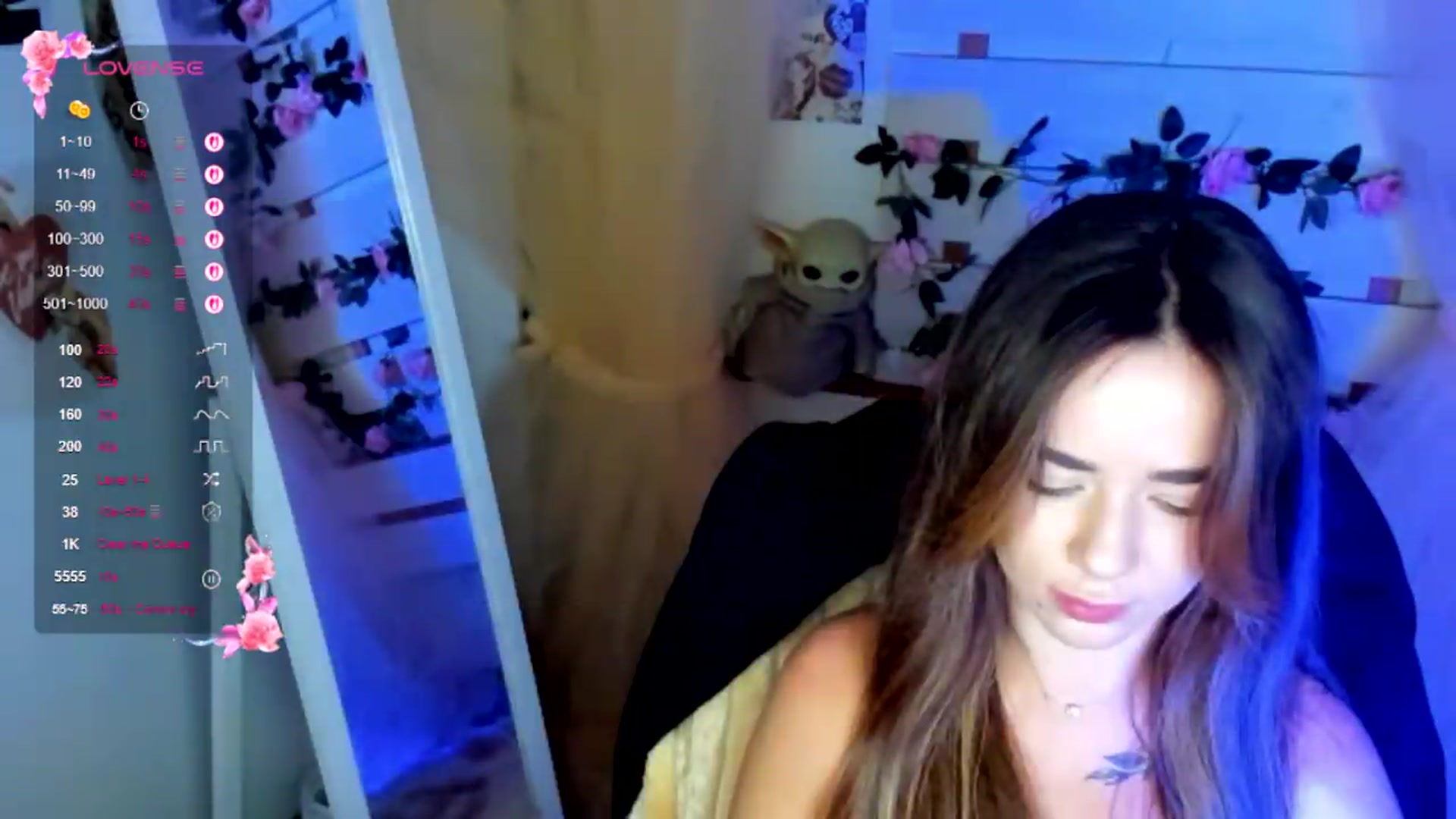 Gallery image thumbnail from KiraLove's myfreecams stream on, 07/08/2026, 11:36 image 6 of 20