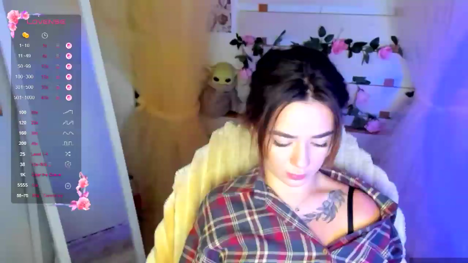 Gallery image thumbnail from KiraLove's myfreecams stream on, 07/10/2026, 09:48 image 15 of 20