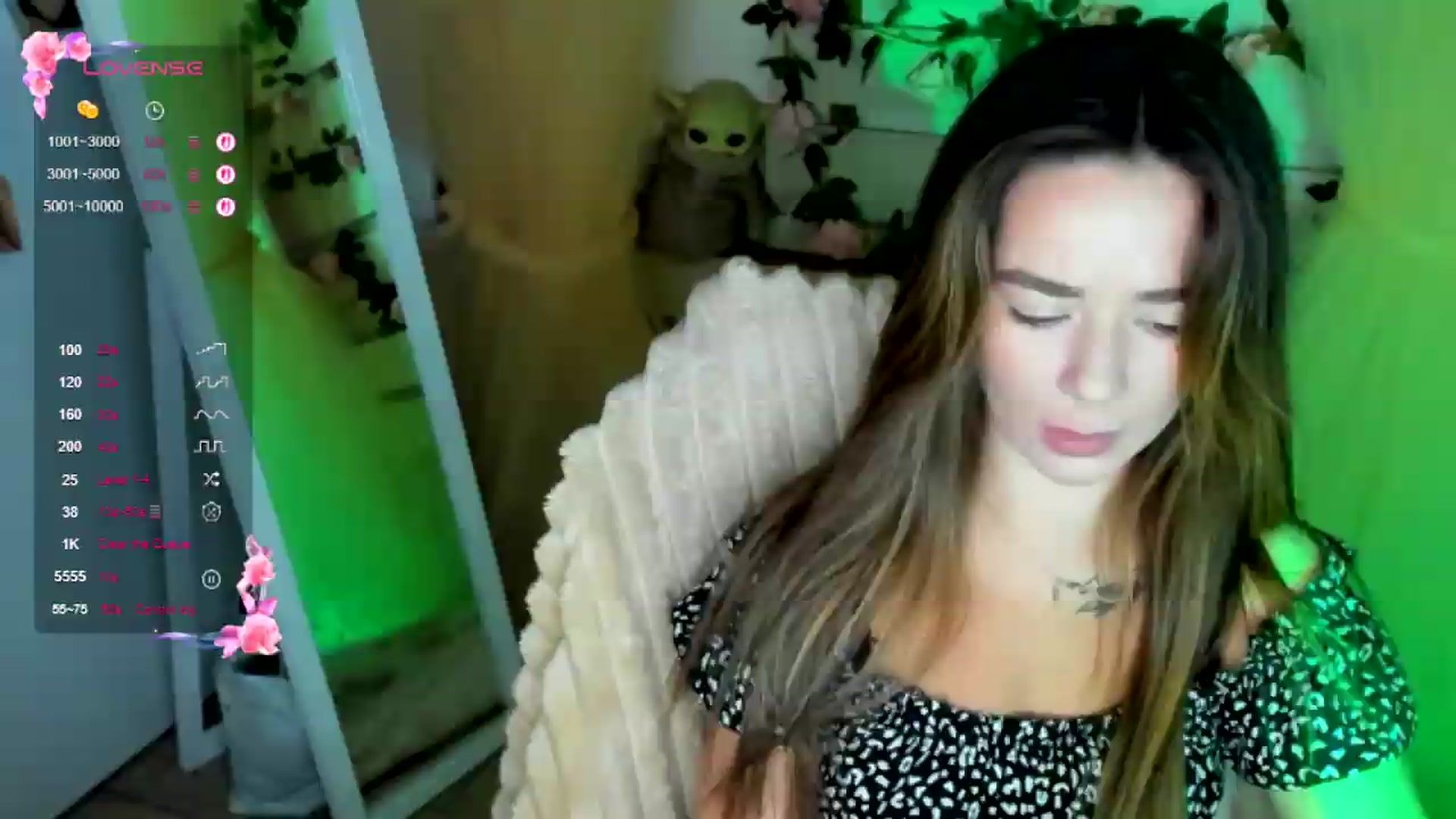 Gallery image thumbnail from KiraLove's myfreecams stream on, 07/18/2026, 07:40 image 13 of 20