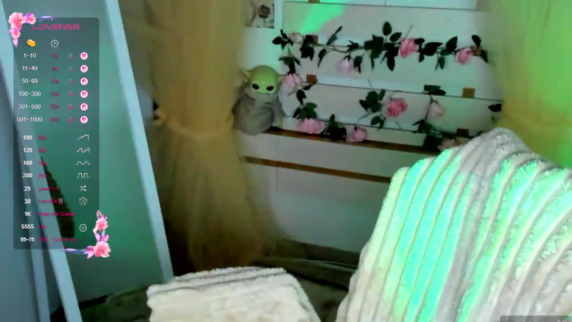 Gallery image thumbnail from KiraLove's myfreecams stream on, 07/20/2026, 07:17 image 18 of 20