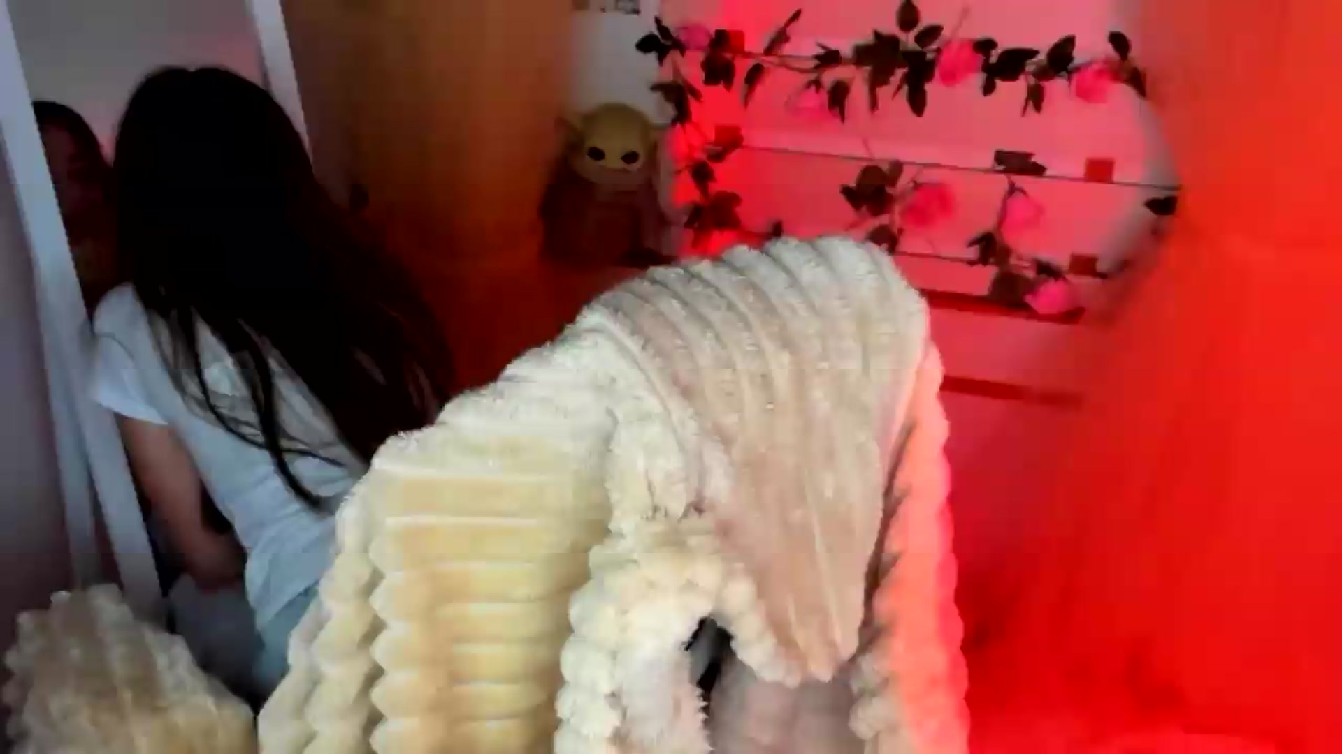 Gallery image thumbnail from KiraLove's myfreecams stream on, 07/20/2026, 07:17 image 2 of 20
