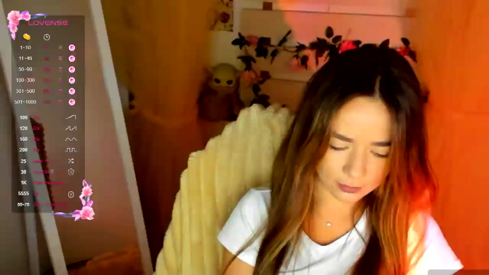 Gallery image thumbnail from KiraLove's myfreecams stream on, 07/20/2026, 10:25 image 15 of 20