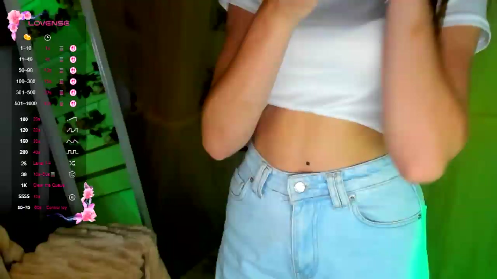 Gallery image thumbnail from KiraLove's myfreecams stream on, 07/20/2026, 12:03 image 15 of 20