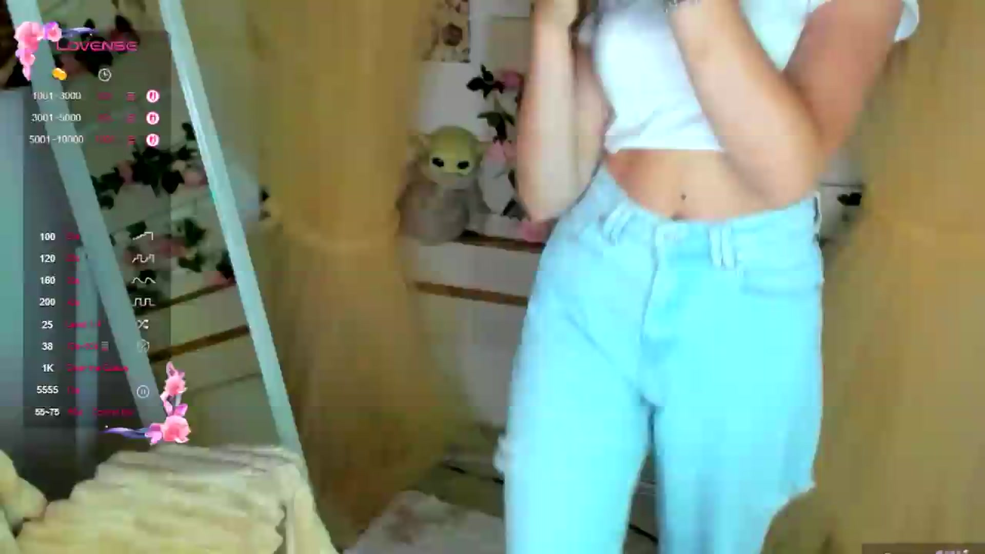 Gallery image thumbnail from KiraLove's myfreecams stream on, 07/20/2026, 12:03 image 12 of 20