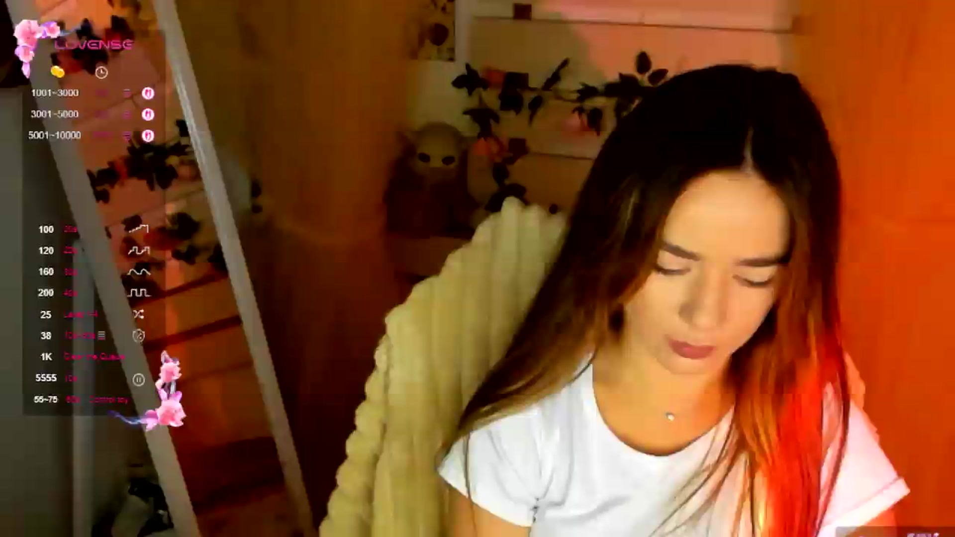 Gallery image thumbnail from KiraLove's myfreecams stream on, 07/20/2026, 12:03 image 19 of 20