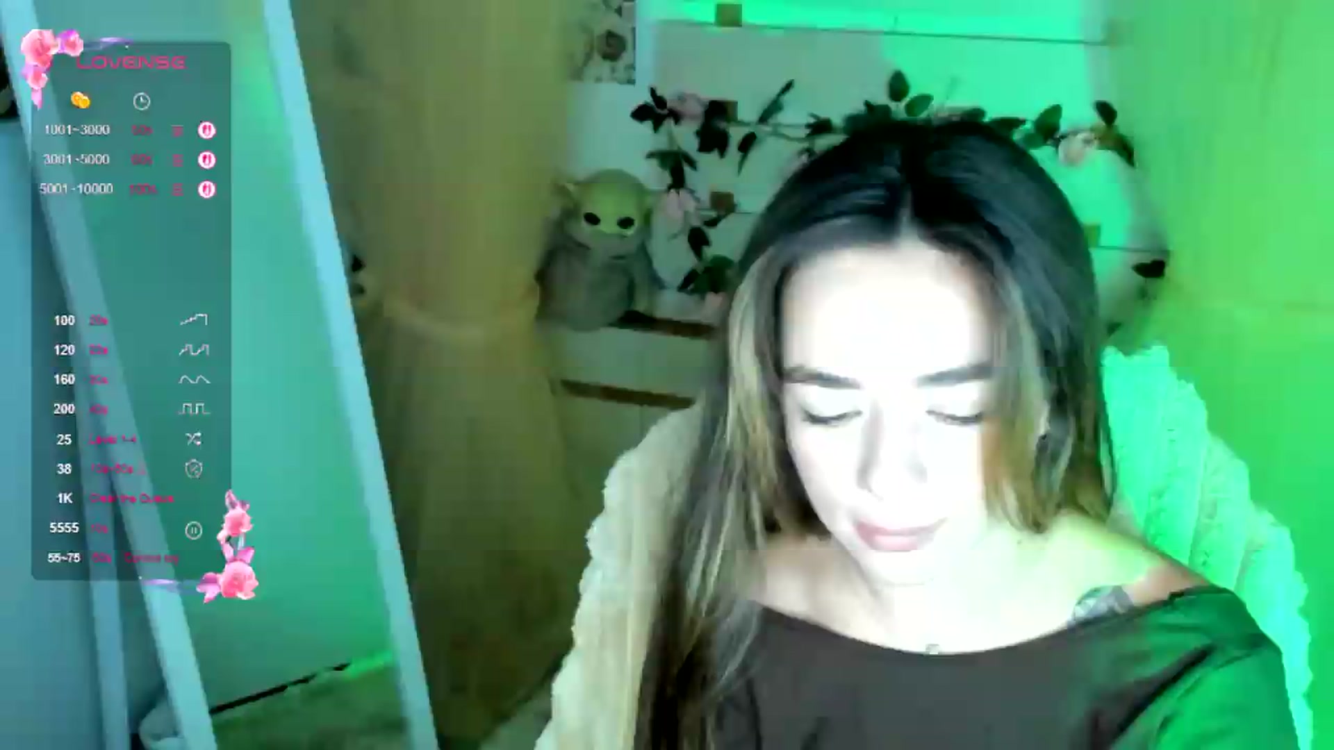 Gallery image thumbnail from KiraLove's myfreecams stream on, 07/21/2026, 10:25 image 18 of 20
