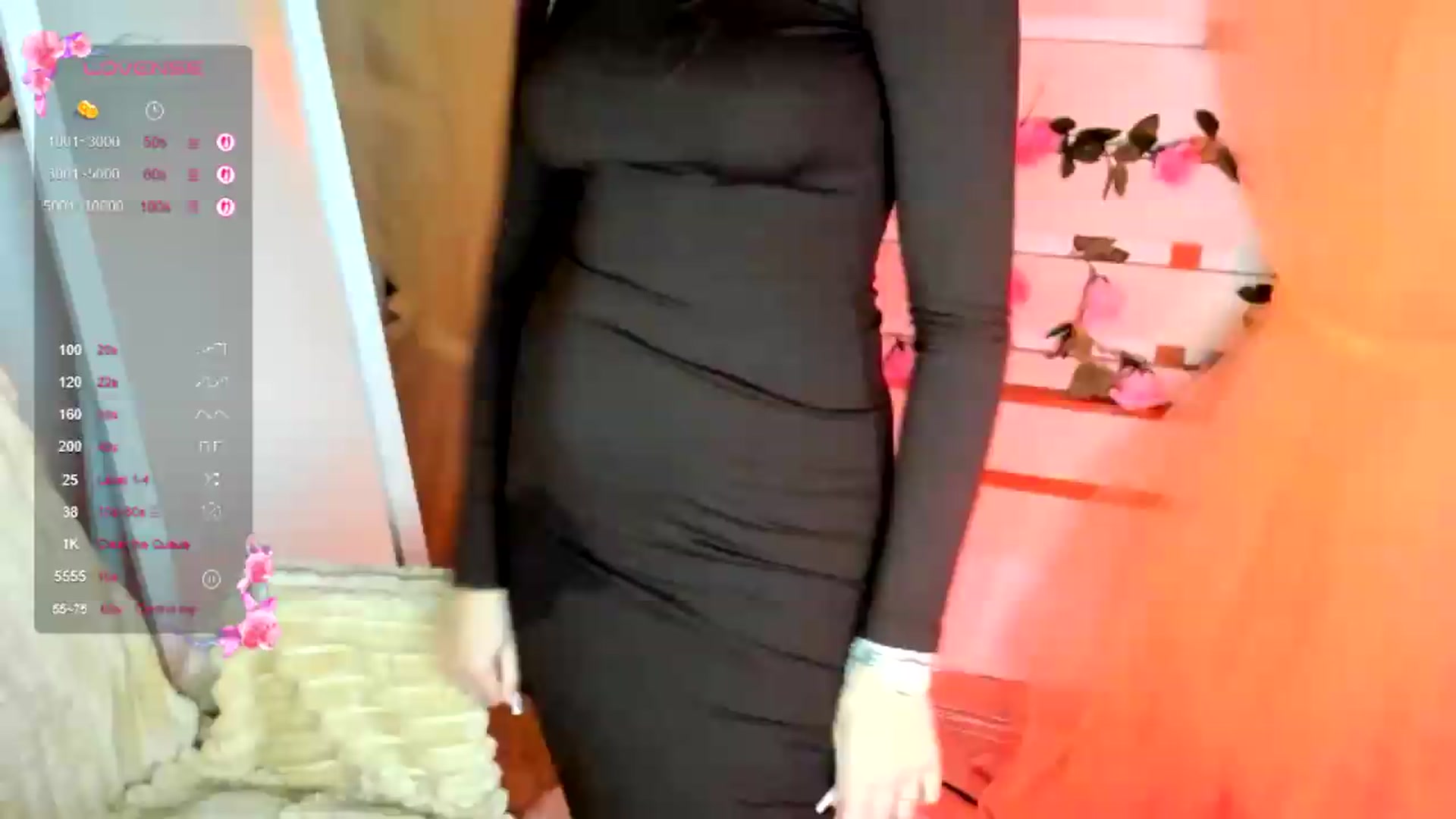 Gallery image thumbnail from KiraLove's myfreecams stream on, 07/21/2026, 10:25 image 11 of 20