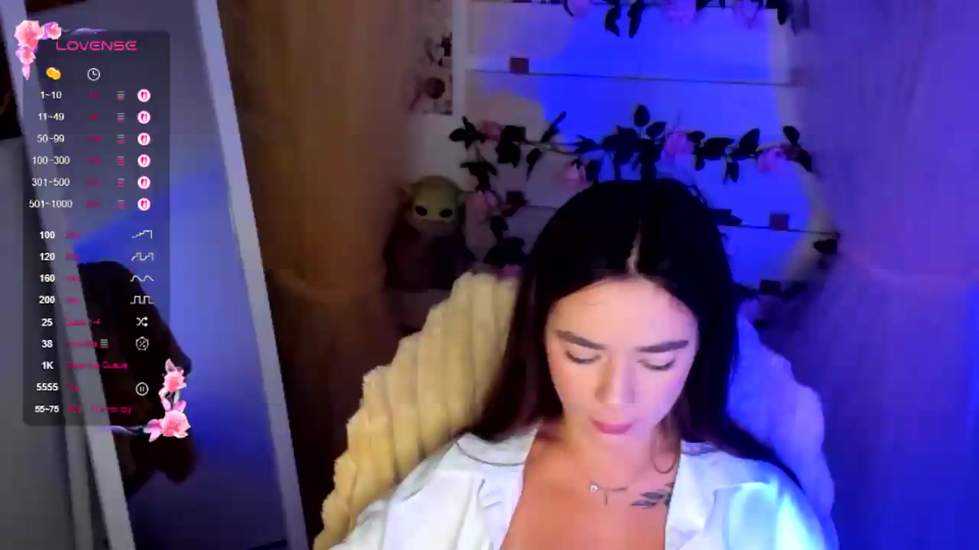Gallery image thumbnail from KiraLove's myfreecams stream on, 07/24/2026, 09:46 image 5 of 20