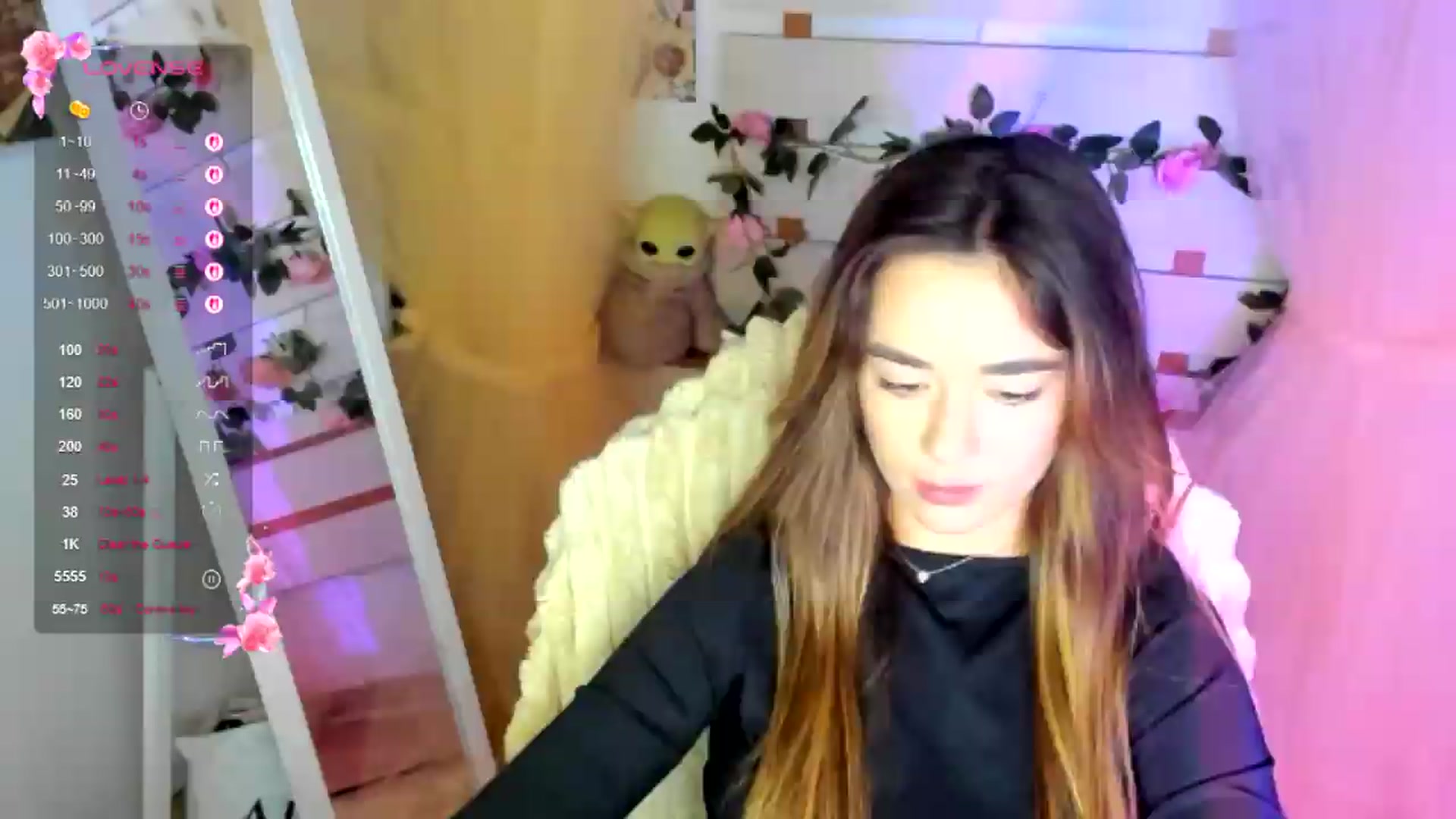 Gallery image thumbnail from KiraLove's myfreecams stream on, 07/28/2026, 11:25 image 19 of 20