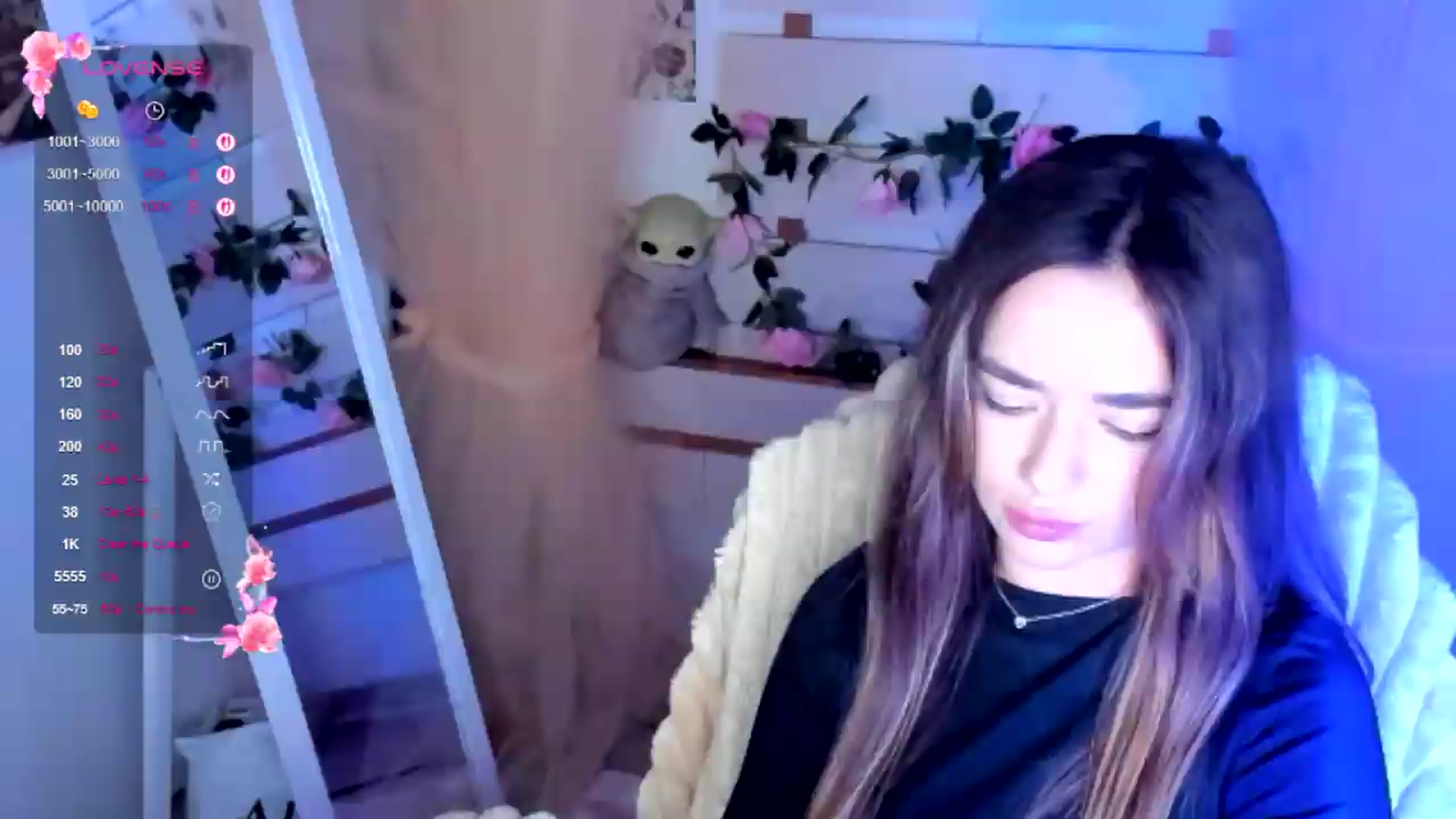 Gallery image thumbnail from KiraLove's myfreecams stream on, 07/28/2026, 11:25 image 11 of 20