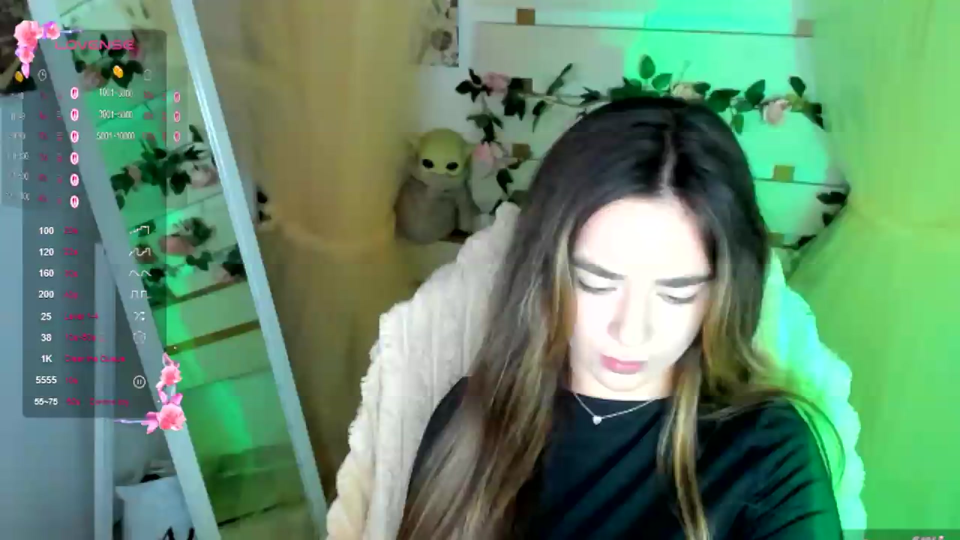 Gallery image thumbnail from KiraLove's myfreecams stream on, 07/28/2026, 11:25 image 9 of 20