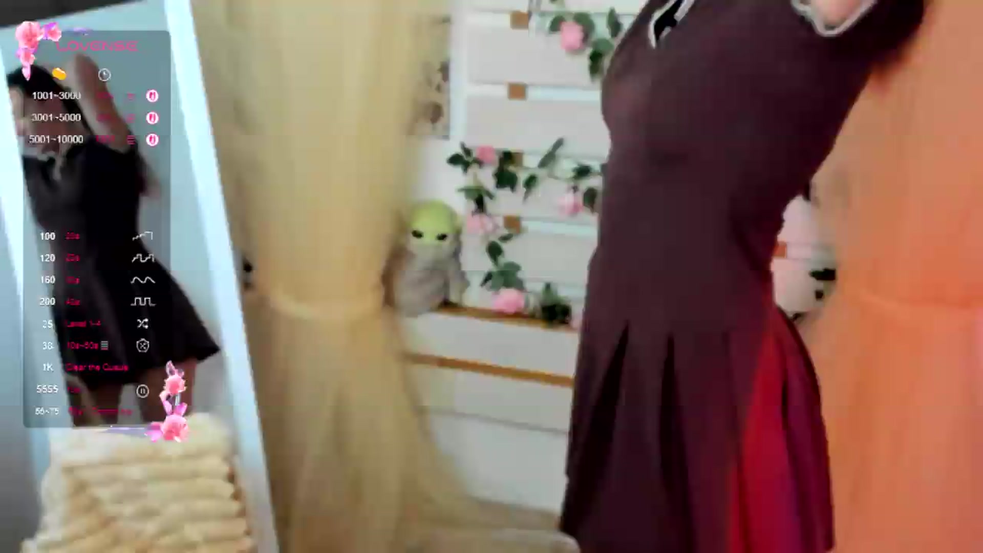 Gallery image thumbnail from KiraLove's myfreecams stream on, 08/06/2026, 17:43 image 14 of 20