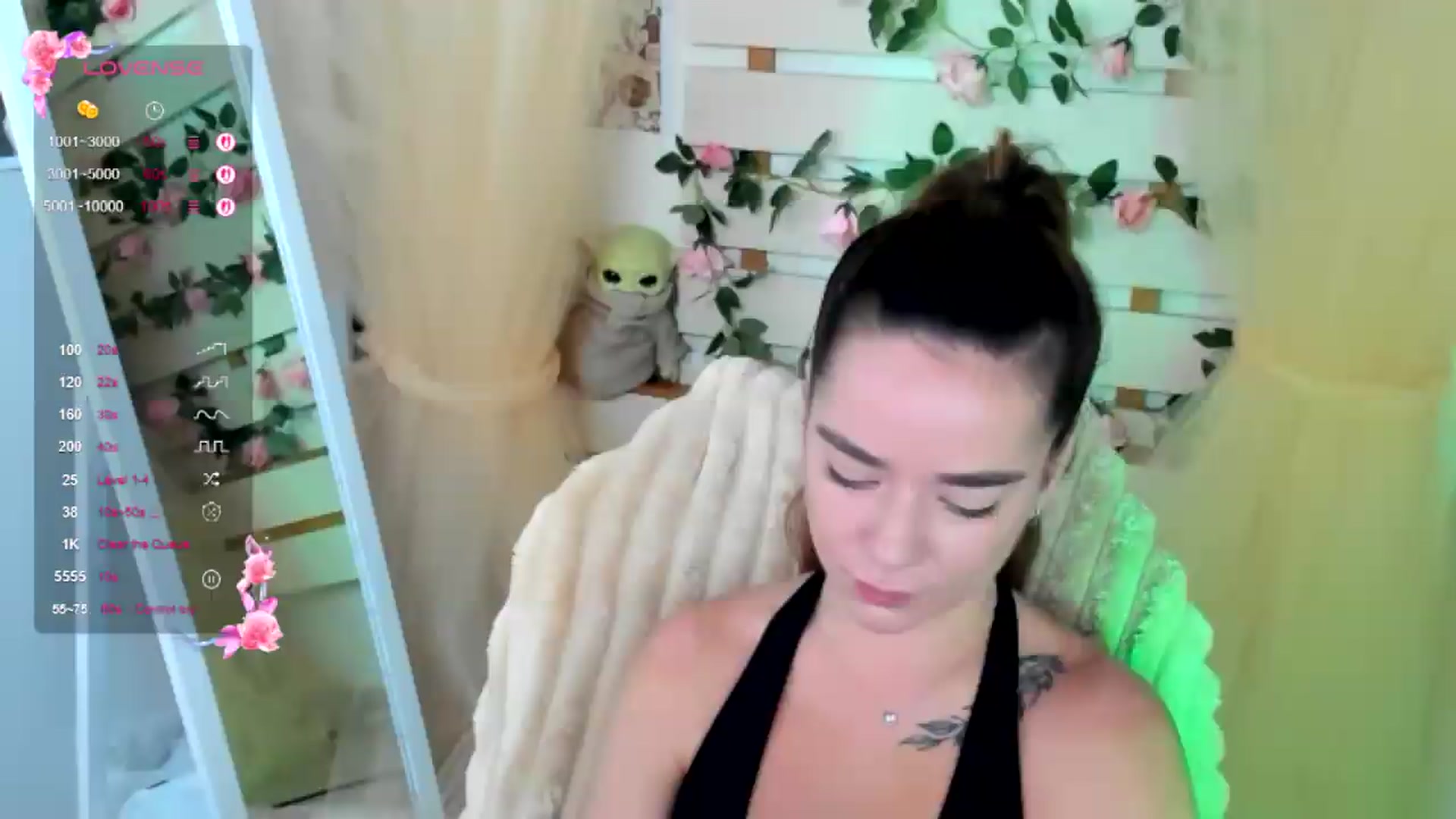 Gallery image thumbnail from KiraLove's myfreecams stream on, 08/07/2026, 17:47 image 3 of 20