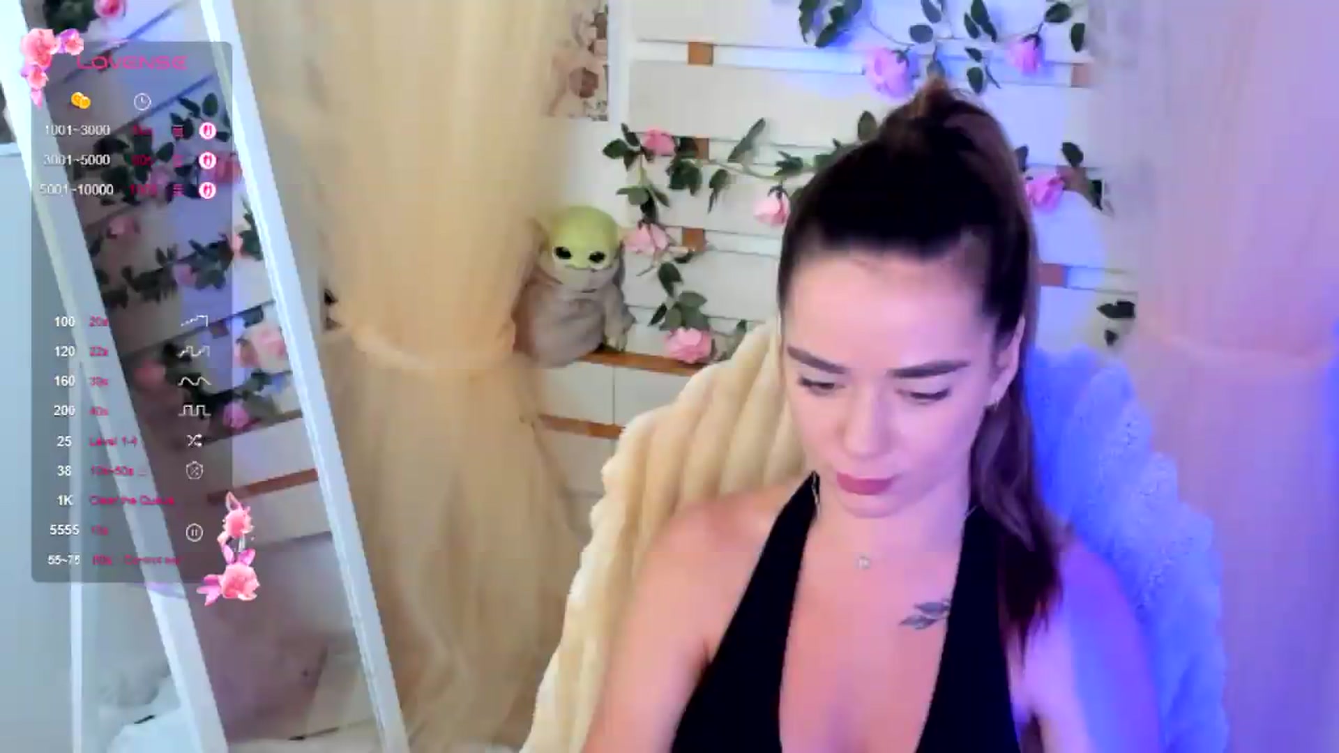 Gallery image thumbnail from KiraLove's myfreecams stream on, 08/07/2026, 17:47 image 17 of 20