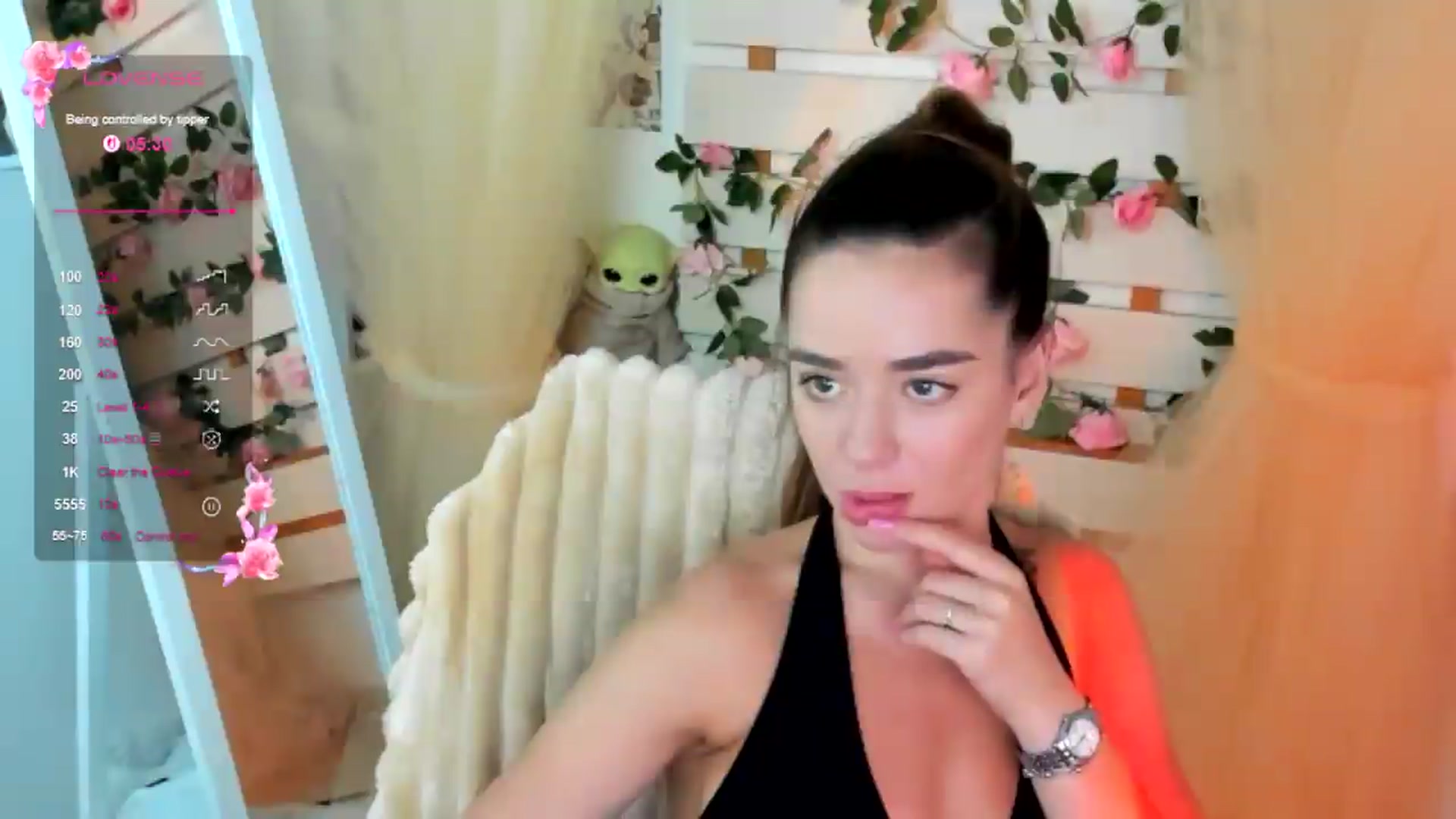 Gallery image thumbnail from KiraLove's myfreecams stream on, 08/07/2026, 17:47 image 18 of 20