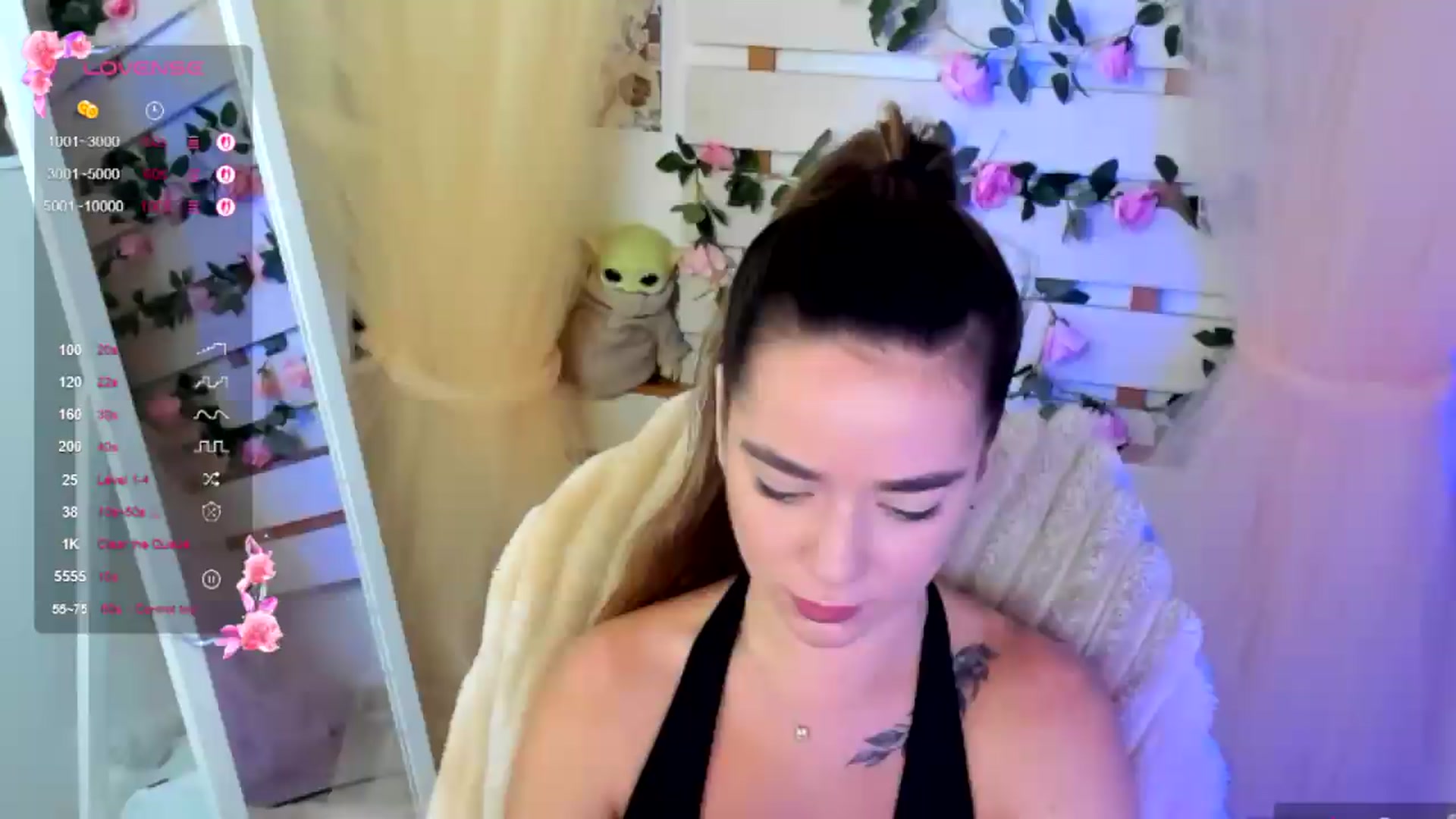 Gallery image thumbnail from KiraLove's myfreecams stream on, 08/07/2026, 17:47 image 7 of 20