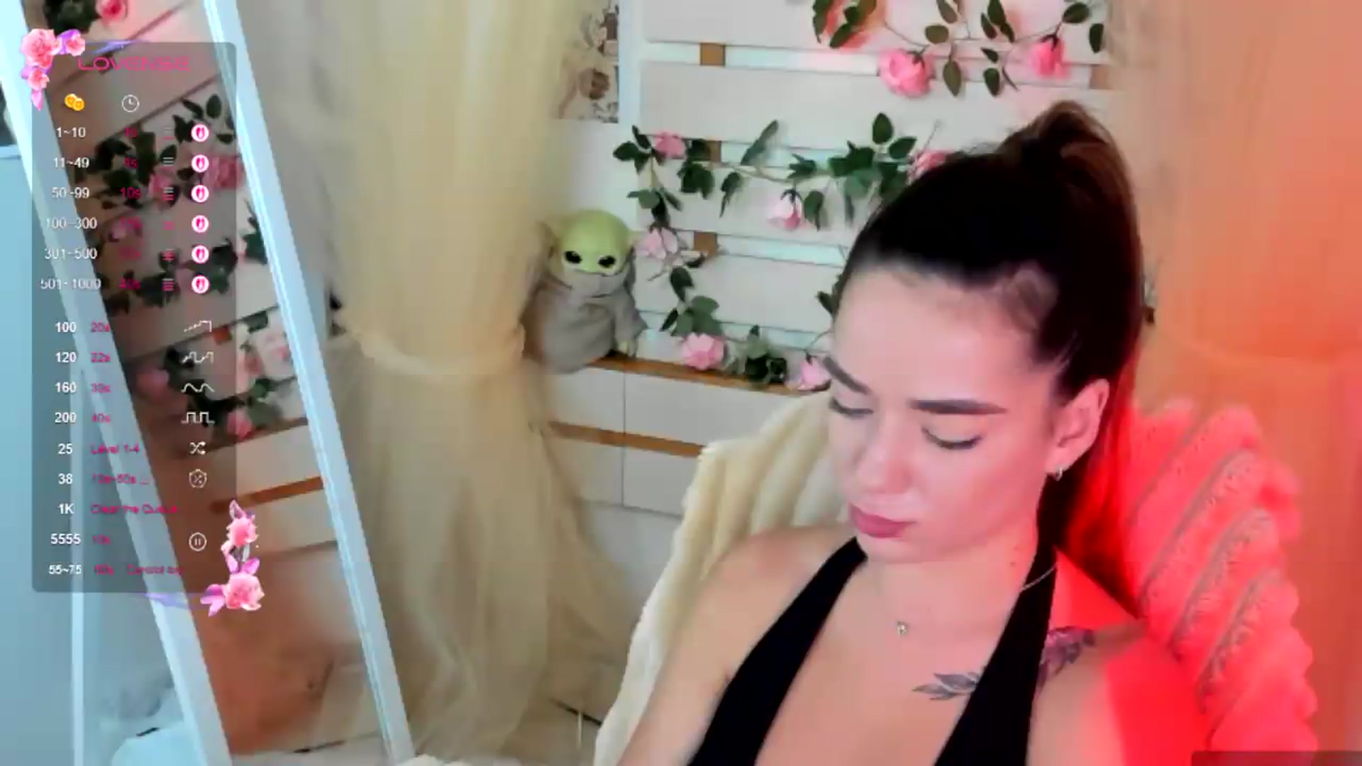 Gallery image thumbnail from KiraLove's myfreecams stream on, 08/07/2026, 17:47 image 15 of 20