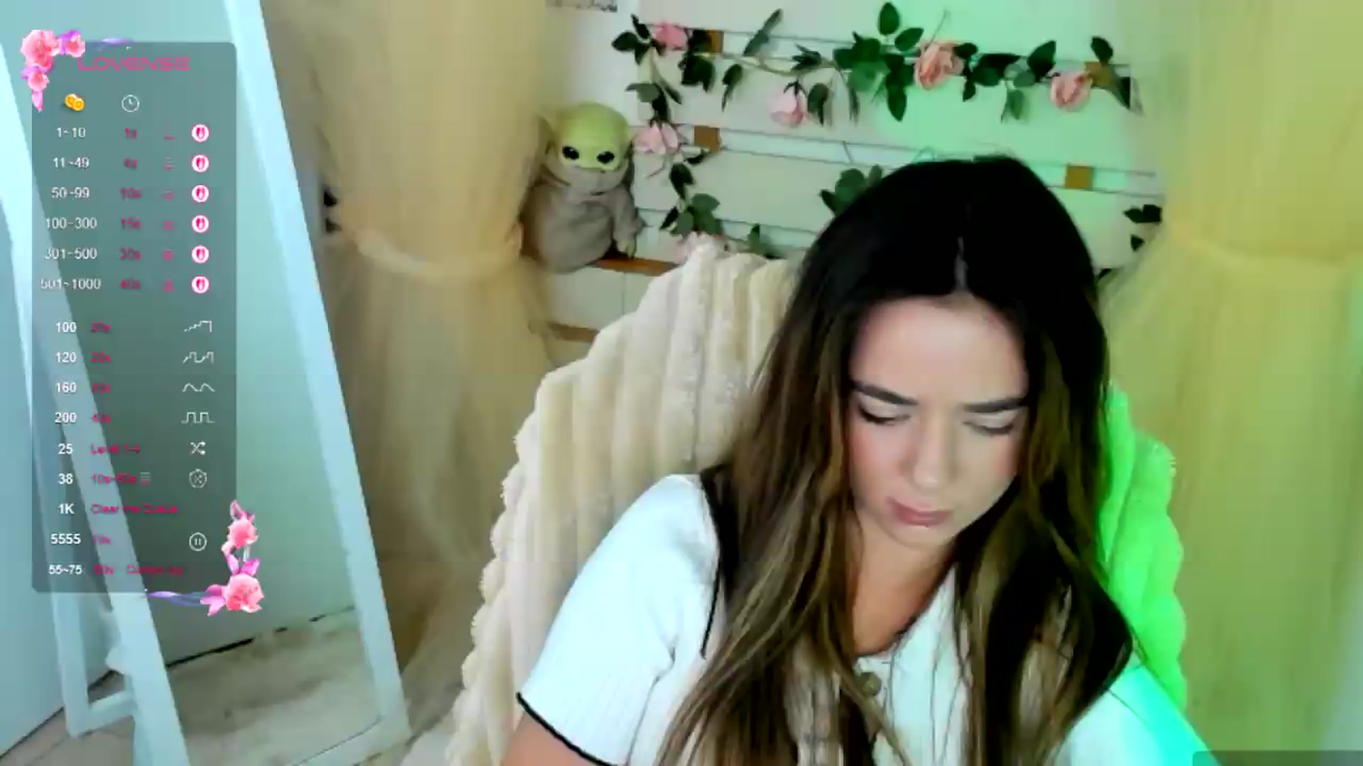 Gallery image thumbnail from KiraLove's myfreecams stream on, 08/08/2026, 11:09 image 20 of 20